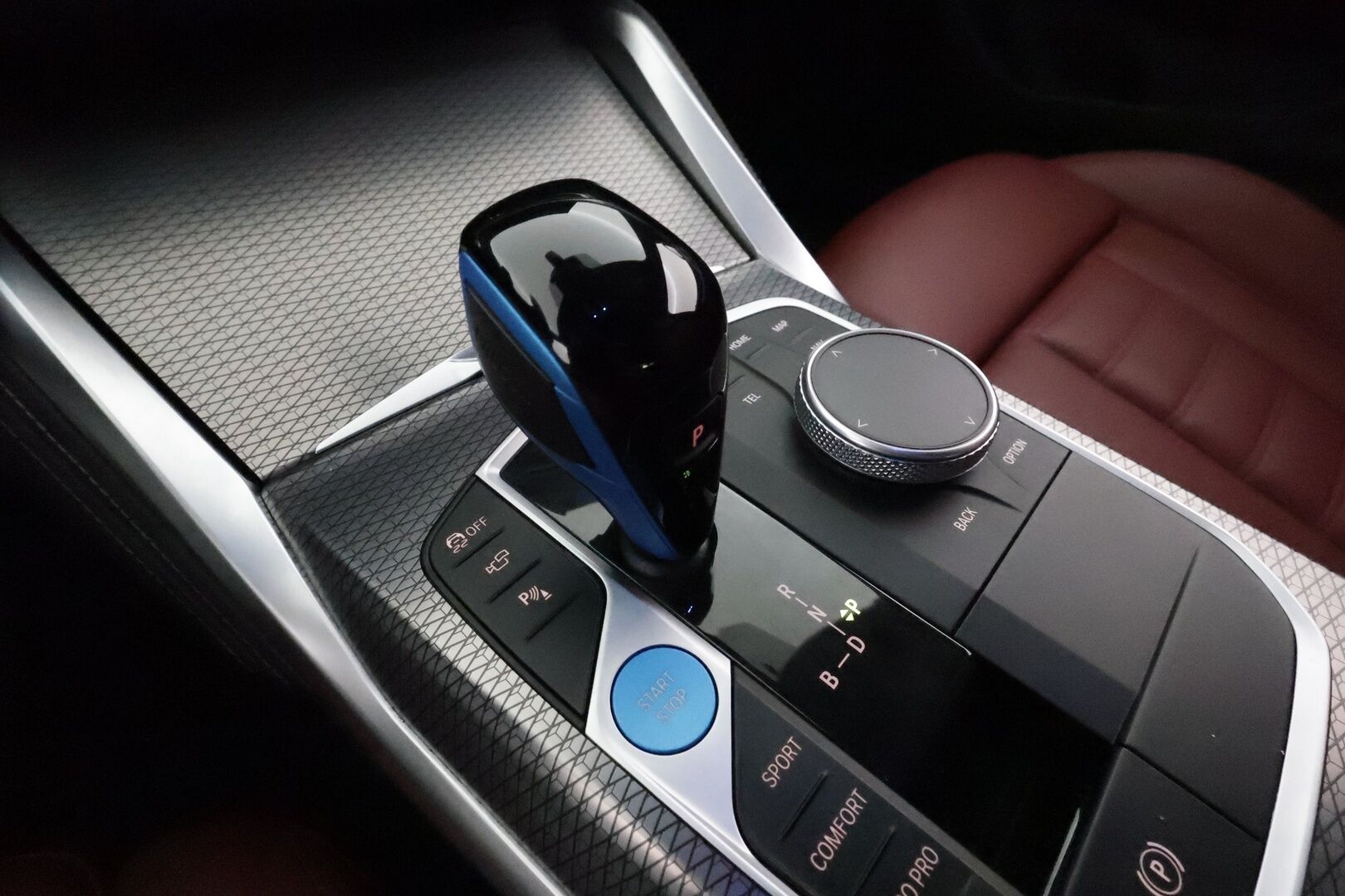 BMW i4 2022 eDrive40 Fully Charged **ACC / Laser-LED / HiFi / Koukku / 360° / Sportpenkki Muistilla / Widescreen / HUD / Navi** - Akku kuntotarkastettu / Suomi-auto / 2x Latauskaapelit / Kahdet Renkaat / Merkkihuollettu! / **HUIPPU KAMOILLA**