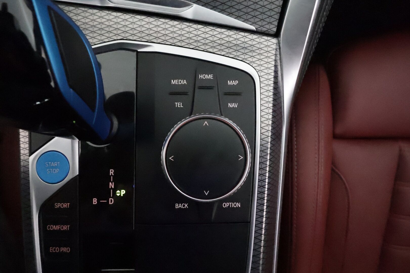 BMW i4 2022 eDrive40 Fully Charged **ACC / Laser-LED / HiFi / Koukku / 360° / Sportpenkki Muistilla / Widescreen / HUD / Navi** - Akku kuntotarkastettu / Suomi-auto / 2x Latauskaapelit / Kahdet Renkaat / Merkkihuollettu! / **HUIPPU KAMOILLA**