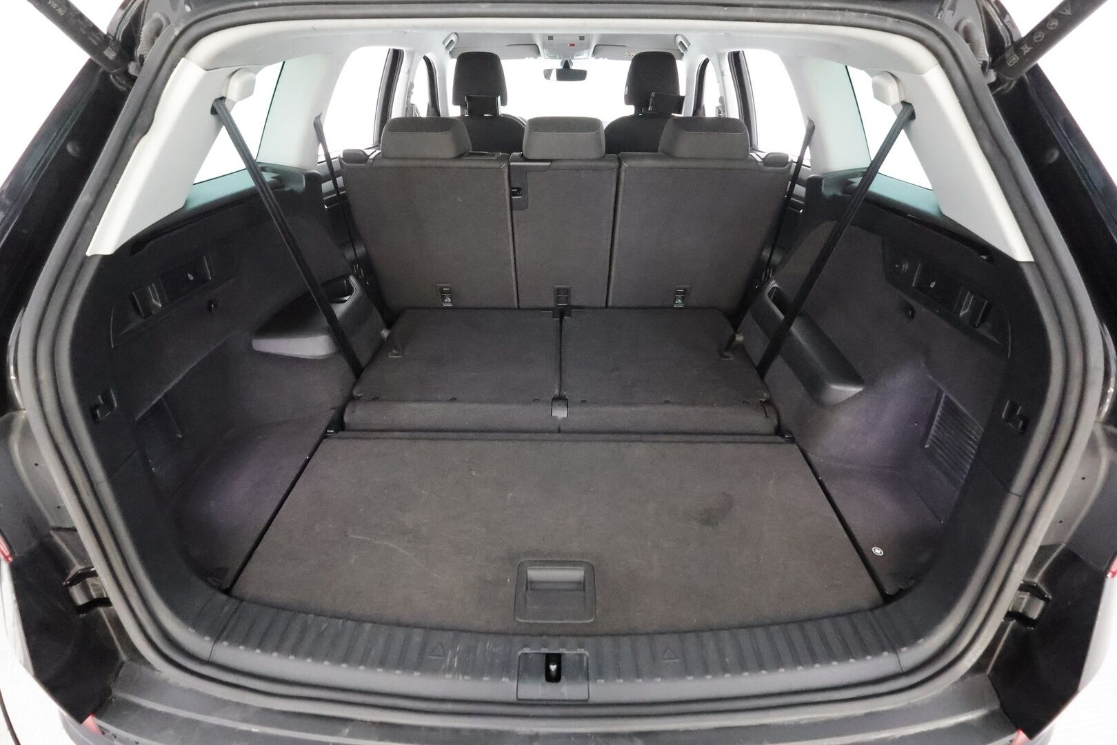 Skoda Kodiaq 2022 2.0 TDI 150 Ambition DSG 7-P * Webasto / ACC / LED / P.Kamera / Smartlink / Keyless * - 1-om Suomi-auto / Kahdet renkaat aluvanteilla / Merkkihuollot - HULLUT AVAJAISHULINAT KORKOTARJOUS 3,29 %