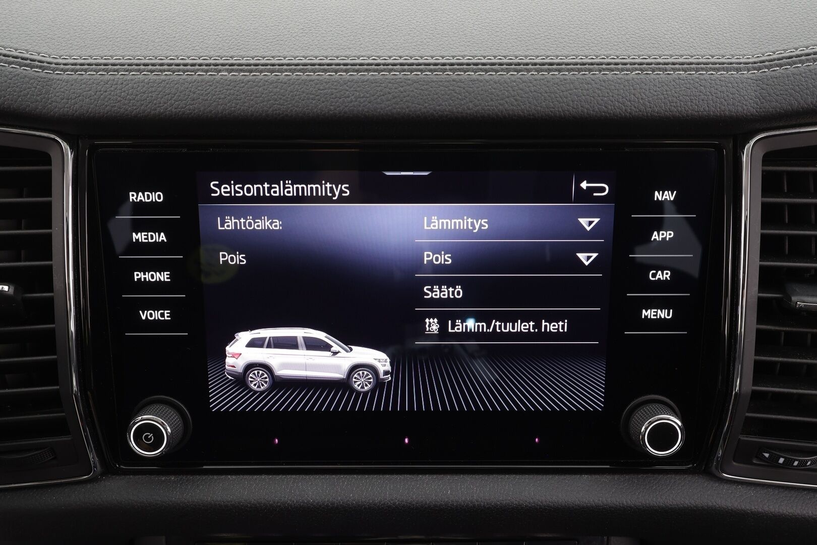 Skoda Kodiaq 2022 2.0 TDI 150 Ambition DSG 7-P * Webasto / ACC / LED / P.Kamera / Smartlink / Keyless * - 1-om Suomi-auto / Kahdet renkaat aluvanteilla / Merkkihuollot - HULLUT AVAJAISHULINAT KORKOTARJOUS 3,29 %