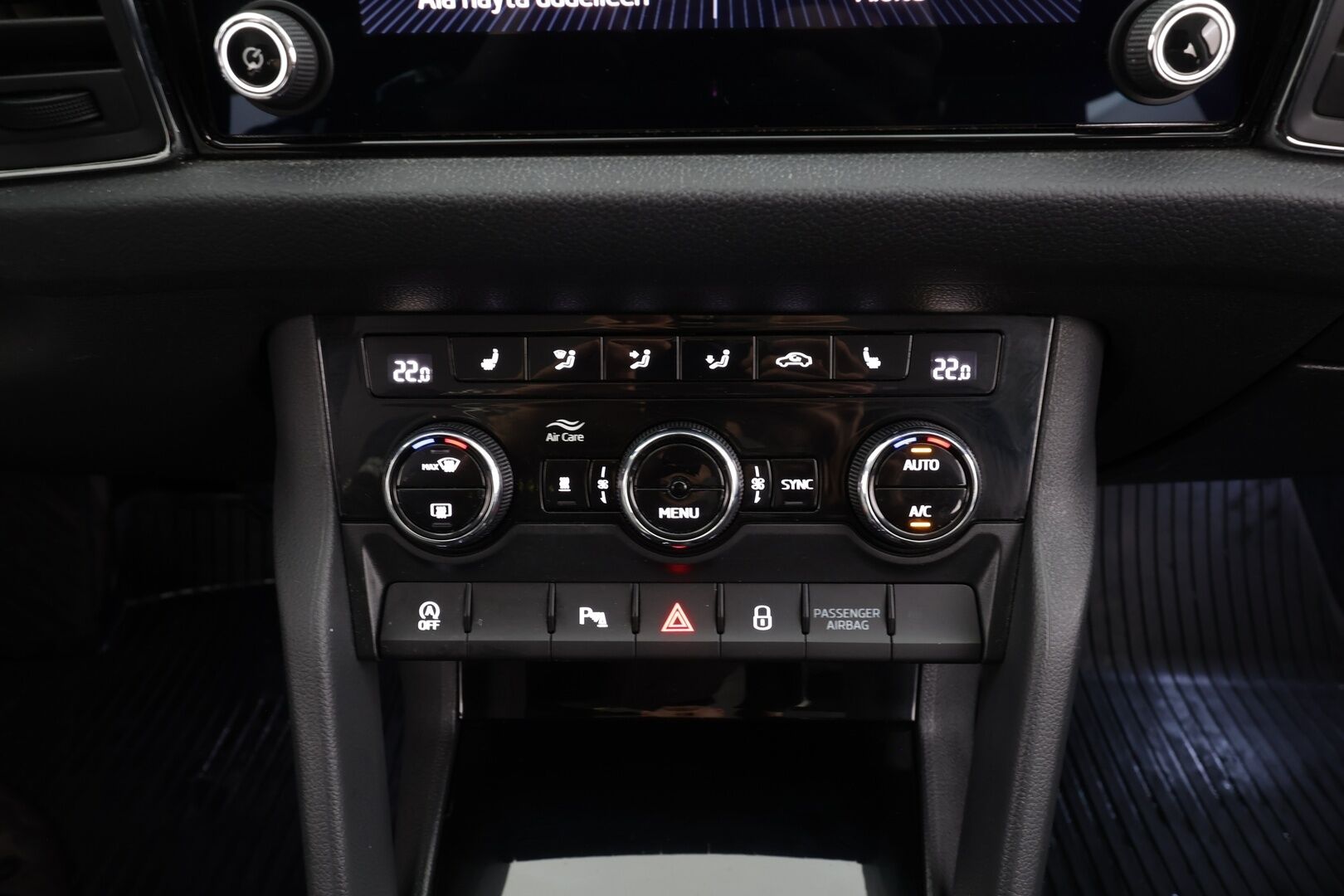 Skoda Kodiaq 2022 2.0 TDI 150 Ambition DSG 7-P * Webasto / ACC / LED / P.Kamera / Smartlink / Keyless * - 1-om Suomi-auto / Kahdet renkaat aluvanteilla / Merkkihuollot - HULLUT AVAJAISHULINAT KORKOTARJOUS 3,29 %