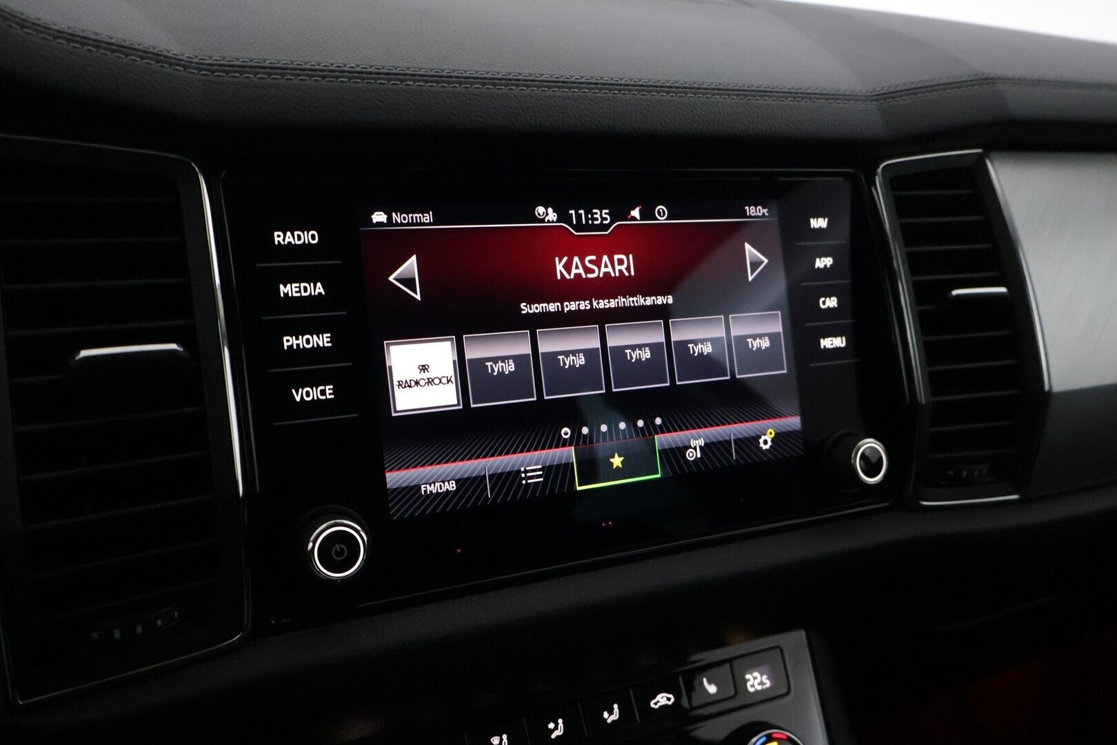 Skoda Kodiaq 2022 2.0 TDI 150 Ambition DSG 7-P - | Webasto | 1om. Suomi-Auto |  ACC | Digimittaristo | P.Kamera | LED | Smartlink | Keyless | - KORKO VAIN 3,99 %
