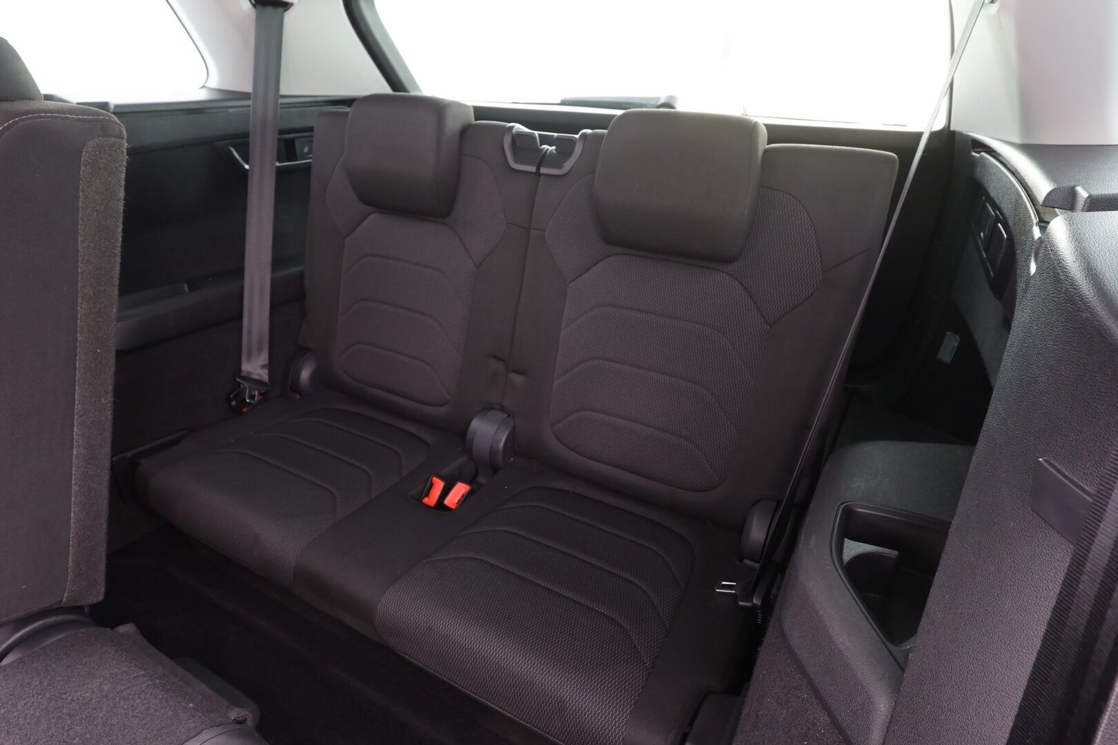 Skoda Kodiaq 2022 2.0 TDI 150 Ambition DSG 7-P * Webasto / ACC / LED / P.Kamera / Smartlink / Keyless * - 1-om Suomi-auto / Kahdet renkaat aluvanteilla / Merkkihuollot - HULLUT AVAJAISHULINAT KORKOTARJOUS 3,29 %