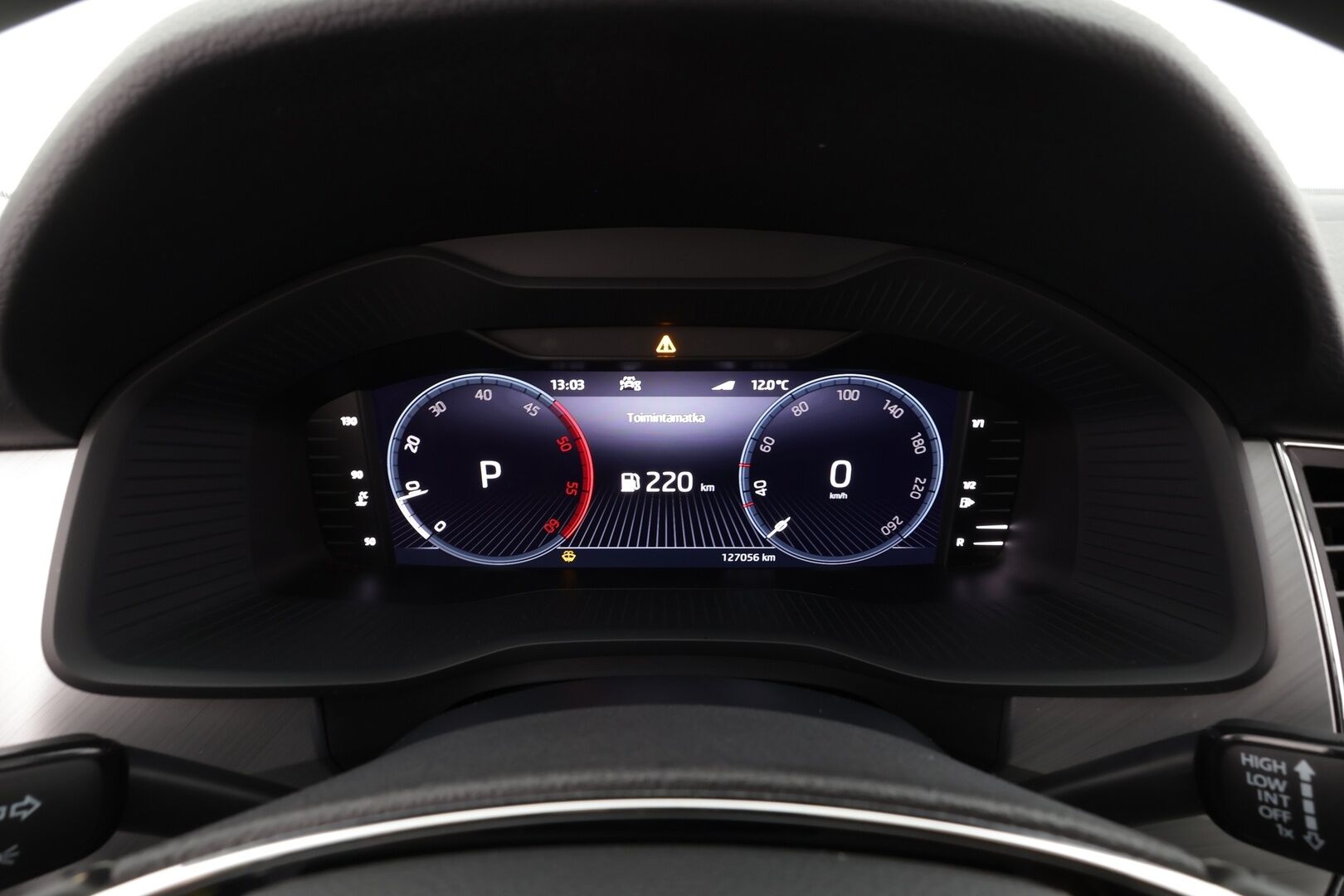 Skoda Kodiaq 2022 2.0 TDI 150 Ambition DSG 7-P * Webasto / ACC / LED / P.Kamera / Smartlink / Keyless * - 1-om Suomi-auto / Kahdet renkaat aluvanteilla / Merkkihuollot - HULLUT AVAJAISHULINAT KORKOTARJOUS 3,29 %