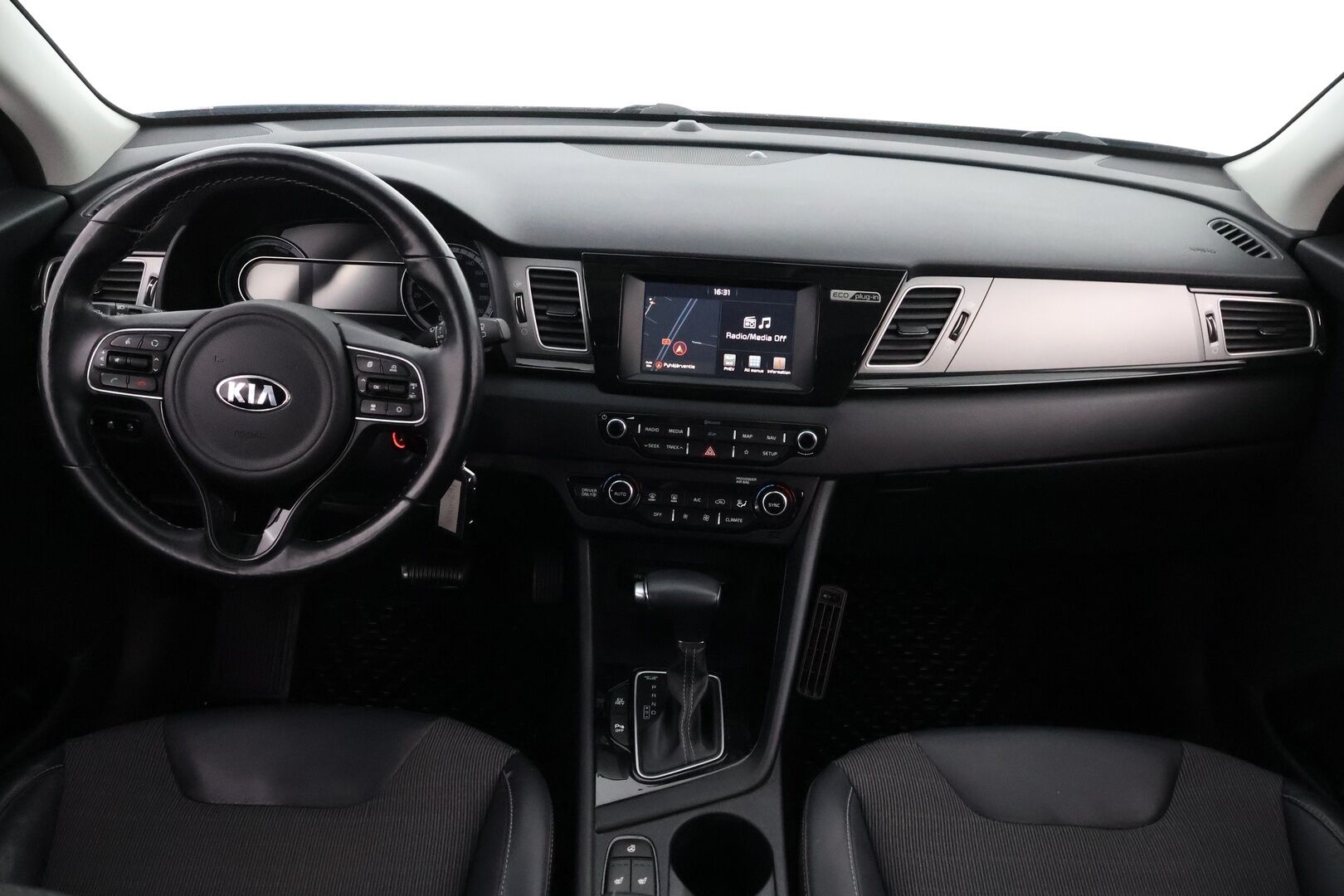 Kia Niro 2019 1,6 GDI Plug-In Hybrid DCT - Adapt.Vakkari / Vetokoukku / Puolinahkasisusta / Peruutuskamera / Navi / Lohkolämmitin / Juuri tullut Tampereelle!