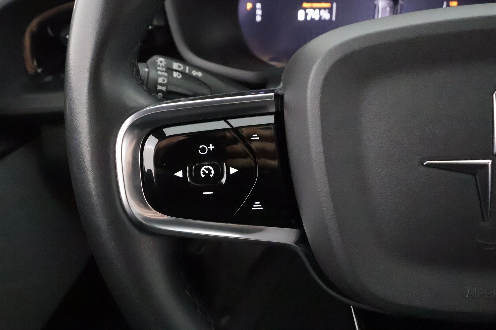 Polestar 2 2021 Launch Edition Performance, 300kW, 78kWh * ACC / H&K / Muistipenkki / BLIS / 360° / Pixel LED / Lasikatto / Keyless * - Merkkihuollettu