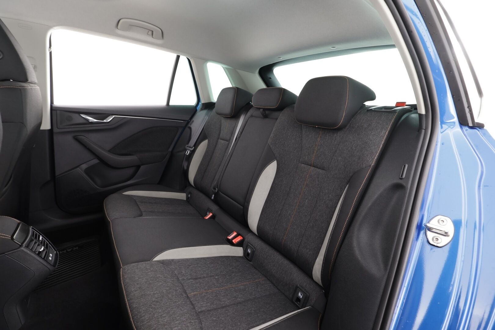 Skoda Kamiq 2022 1.5 TSI Style DSG * Koukku / ACC / LED / P.kamera / Kaistavahti / Digimittaristo / Keyless * - 1-om Suomi-auto / Kahdet renkaat / Merkkihuollettu!