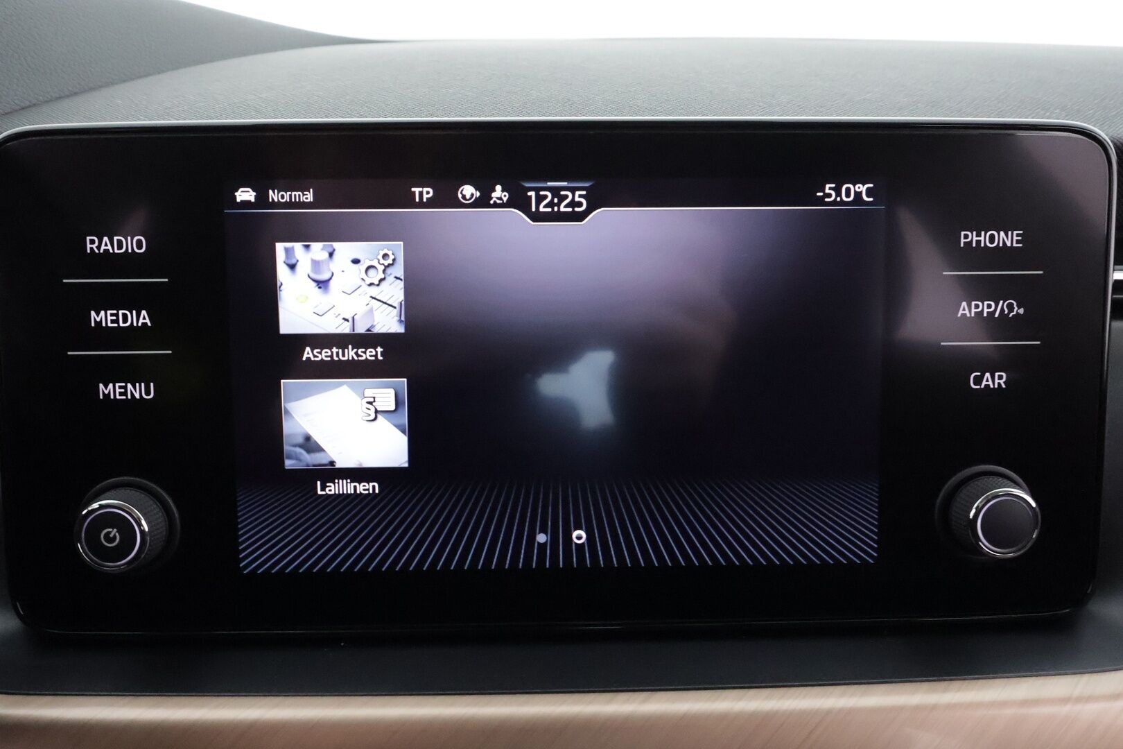 Skoda Kamiq 2022 1.5 TSI Style DSG * Koukku / ACC / LED / P.kamera / Kaistavahti / Digimittaristo / Keyless * - 1-om Suomi-auto / Kahdet renkaat / Merkkihuollettu!