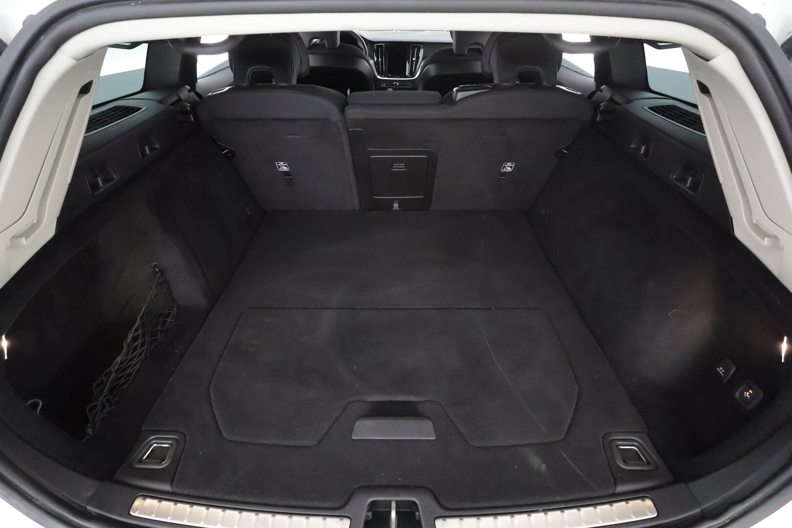 Volvo V60 Cross Country 2022 B5 AWD MHEV Business Edition aut * Adapt.vakkari / Webasto / Full LED / P.kamera / Apple&Android / Koukku *