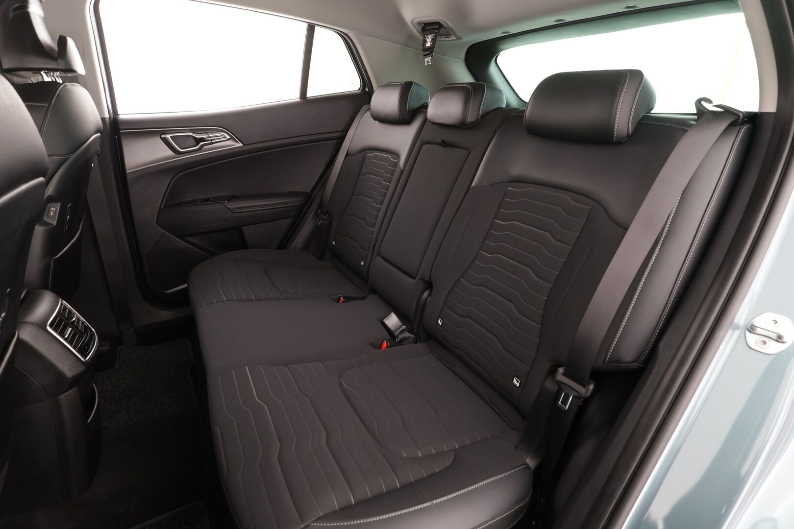 Kia Sportage 2022 1,6 T-GDI FWD Mild-Hybrid Business Premium DCT 150hv * ACC / P.kamera / LED / Navi / Lohkolämmitin / Sähköpenkit * - 1.Om Suomi-auto / Kahdet renkaat aluvanteilla / Merkkihuollettu - Osta nyt, maksa vasta ensi vuonna