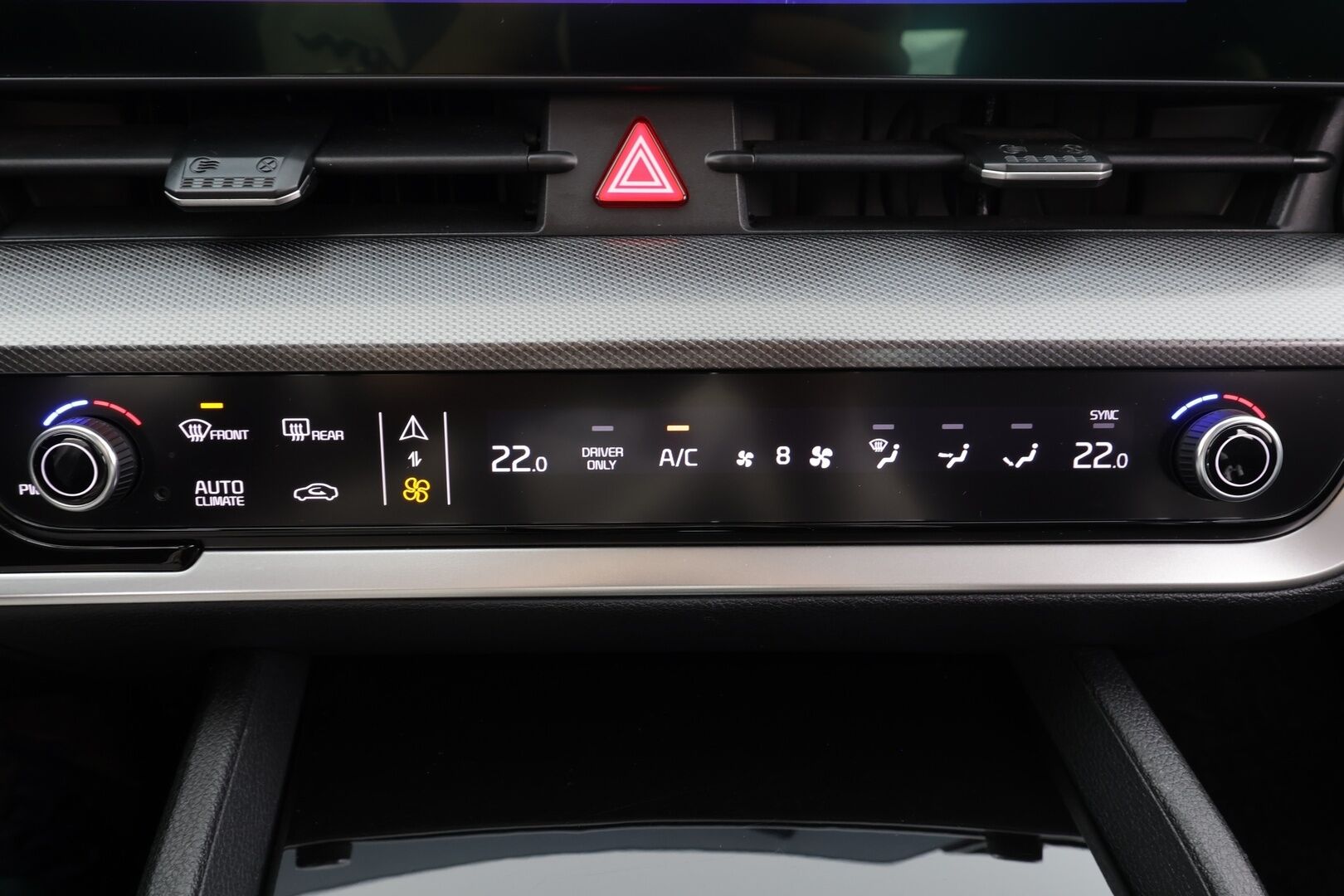 Kia Sportage 2022 1,6 T-GDI FWD Mild-Hybrid Business Premium DCT 150hv * ACC / P.kamera / LED / Navi / Lohkolämmitin / Sähköpenkit * - 1.Om Suomi-auto / Kahdet renkaat aluvanteilla / Merkkihuollettu - Osta nyt, maksa vasta ensi vuonna