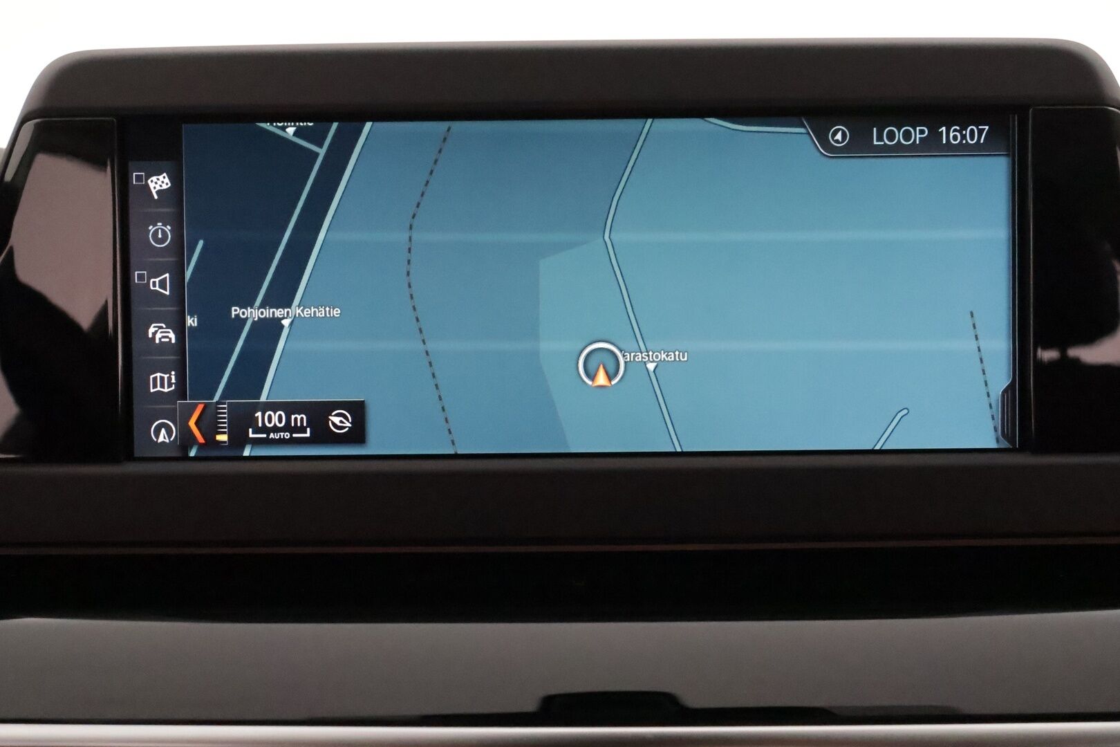 BMW 520 2018 G31 Touring 520i A Sportline **Vakkari / P.tutkat / Sporttipenkit / Hifit / LED / Navi / Digimittaristo** - Kahdet renkaat aluvanteilla 