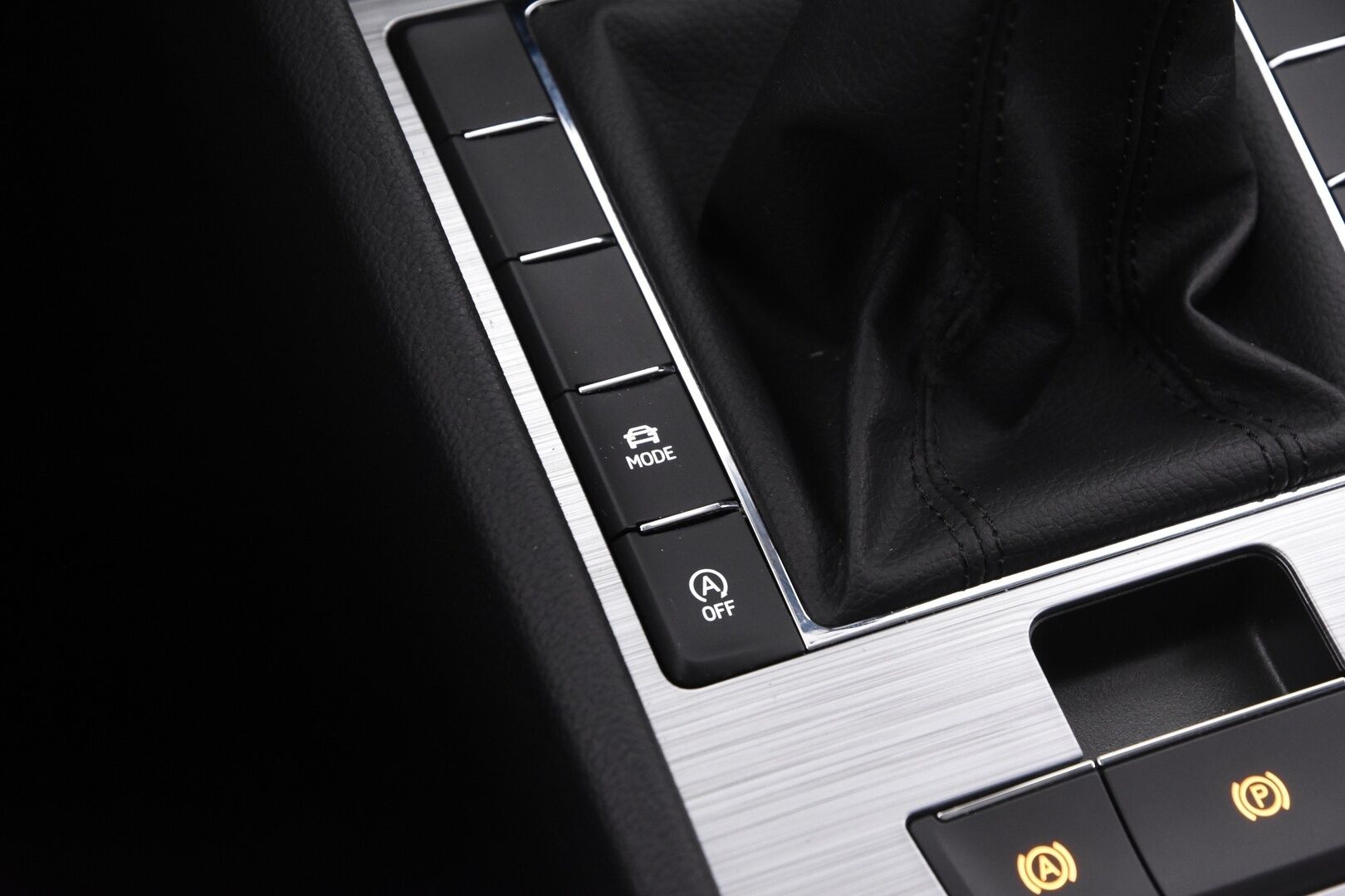 Skoda Superb 2022 1.5 TSI ACT Ambition * Webasto / Vakkari / Tutkat / Keyless * - Suomi-auto / Seuraava huolto 2026 