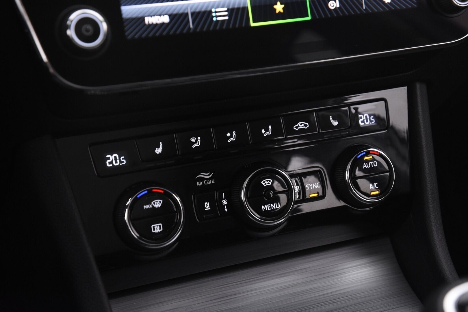Skoda Superb 2022 1.5 TSI ACT Ambition * Webasto / Vakkari / Tutkat / Keyless * - Suomi-auto / Seuraava huolto 2026 