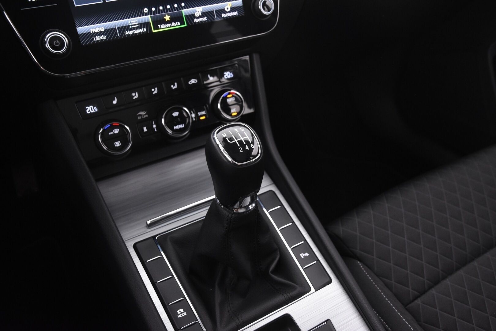 Skoda Superb 2022 1.5 TSI ACT Ambition * Webasto / Vakkari / Tutkat / Keyless * - Suomi-auto / Seuraava huolto 2026 