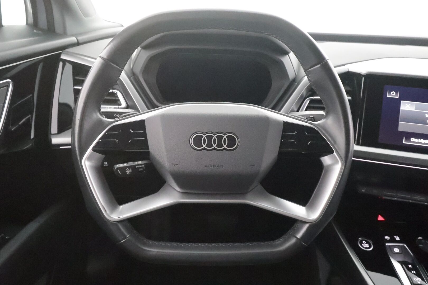 Audi Q4 e-tron 2022 40 e-tron Sportback S-line - ACC | ILP | HUD | P.Kamera | Kaistavahti | Digimittari | Matrix-LED | Navi | Sporttipenkit | Sähköluukku | Apple&Android | 1.Om Suomi-auto | Kahdet renkaat aluvanteilla | Merkkihuollettu |