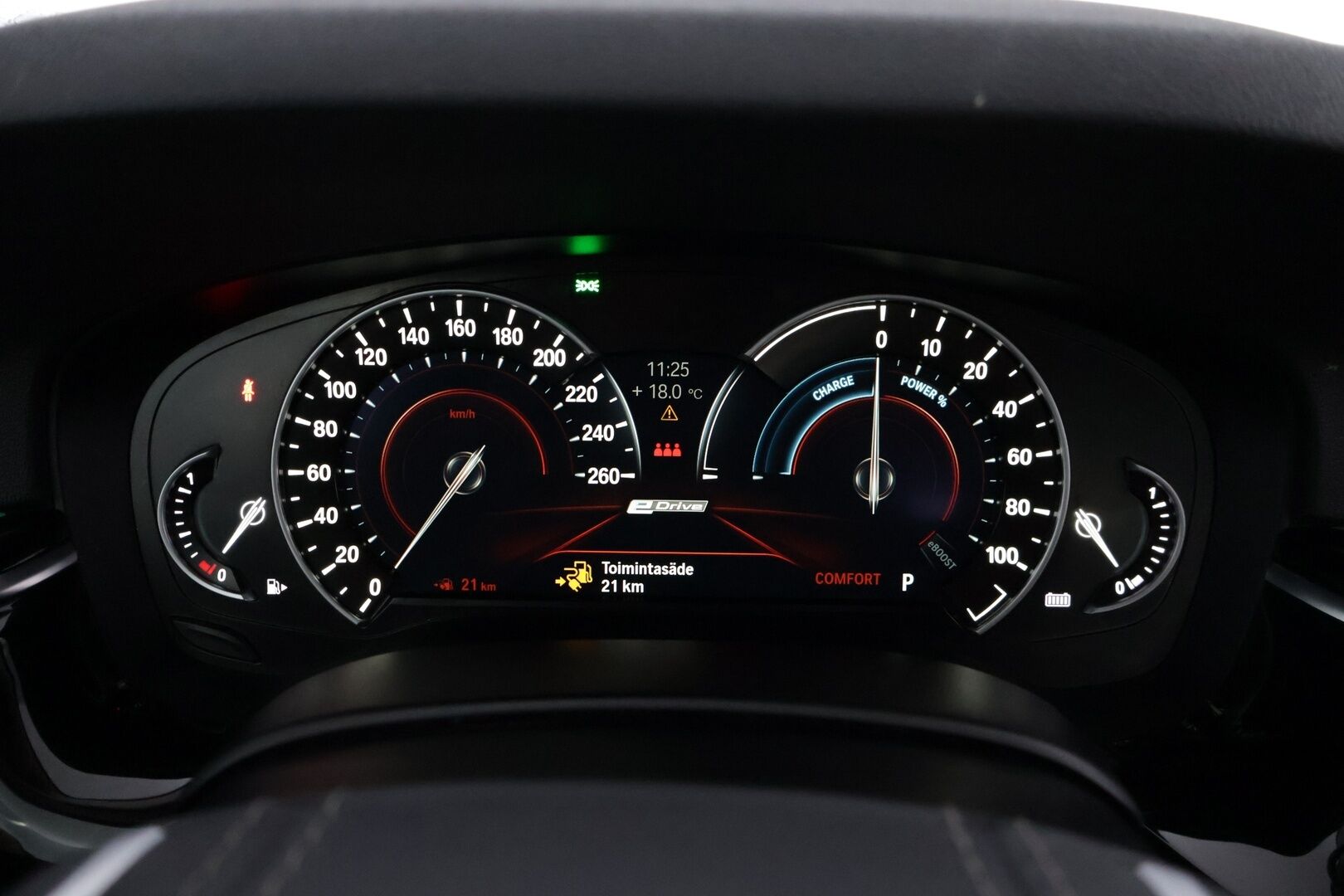 BMW 530 2019 iPerformance Sedan *Sporttipenkit / Digimittaristo / Led-ajovalot / Puolinahat / Ratinlämmitin / P.kamera* - Juuri huollettu! / Taloudellinen