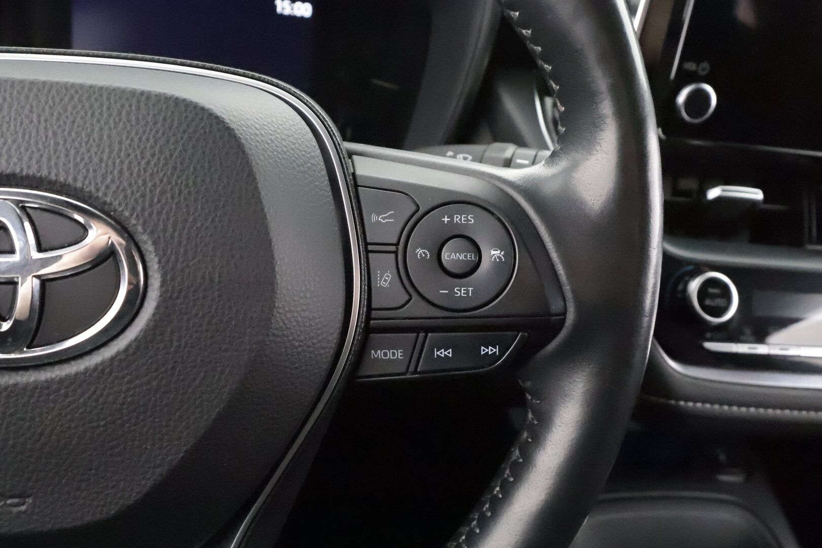 Toyota Corolla 2022 Touring Sports 1,8 Hybrid Active Business * ACC / Webasto / Koukku / P.kamera / LED * - 1.Om suomi-auto / Kahdet Renkaat