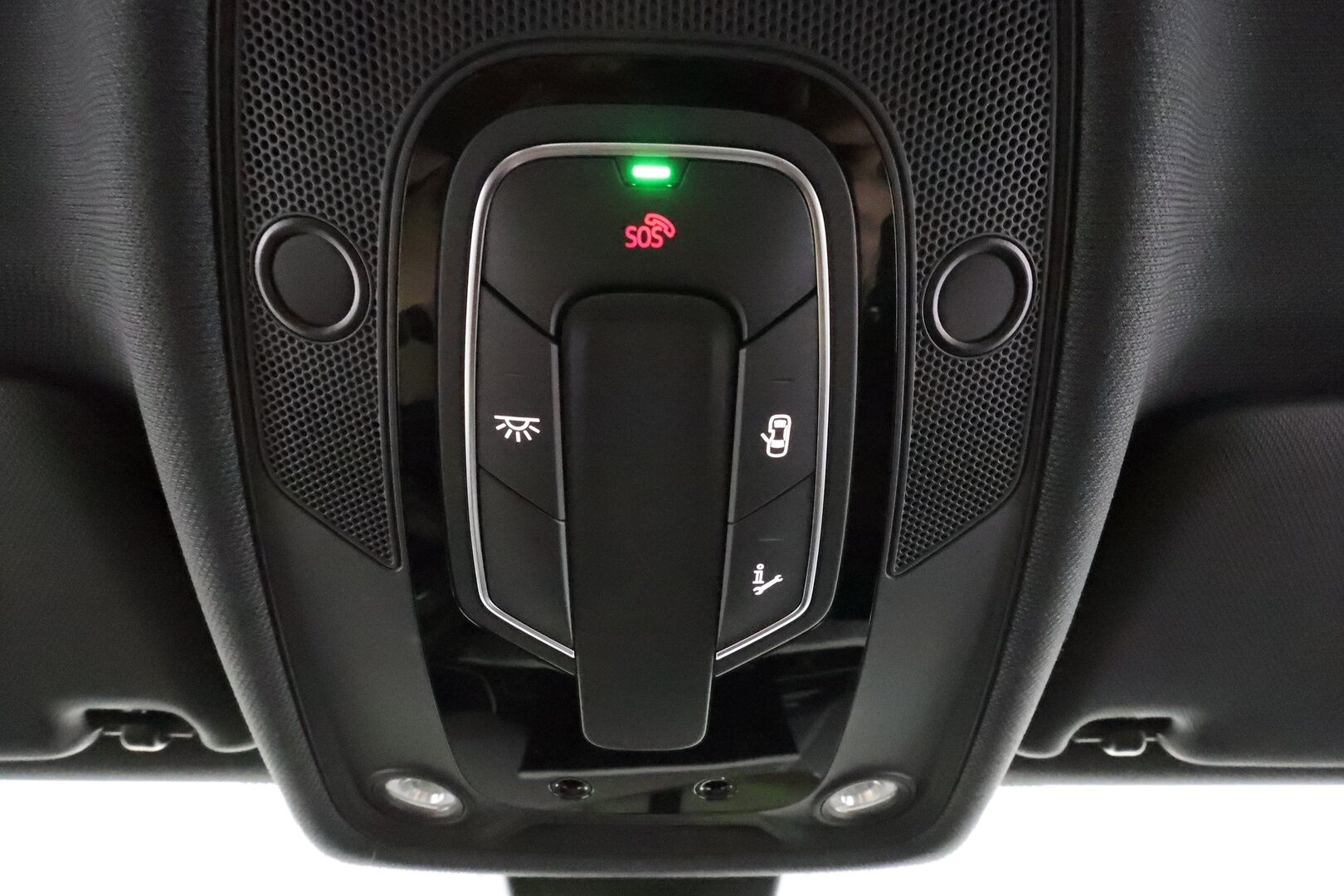 Audi A4 2022 40TDI 150kW Business Advanced * ACC / P.kamera / Matrix LED / Koukku / Webasto / Hierovat penkit * - S-line sisäpaketti / 1.Om Suomi-auto / Kahdet renkaat aluvanteilla / Huippuvarusteet