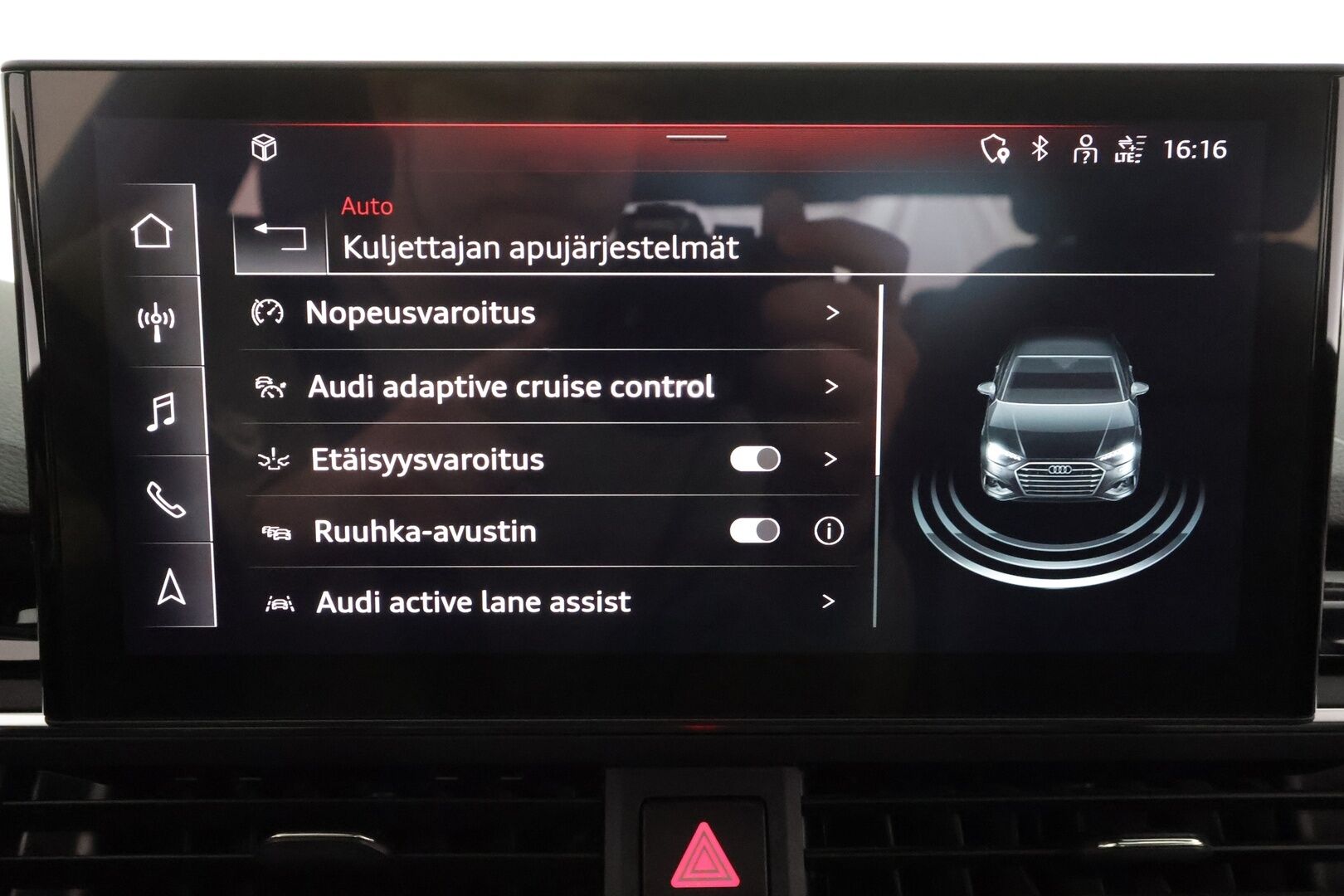 Audi A4 2022 40TDI 150kW Business Advanced * ACC / P.kamera / Matrix LED / Koukku / Webasto / Hierovat penkit * - 1.Om Suomi-auto / Kahdet renkaat aluvanteilla / Huippuvarusteet - HULLUT BLACKWEEK JATKOT - KORKOTARJOUS 2,49%