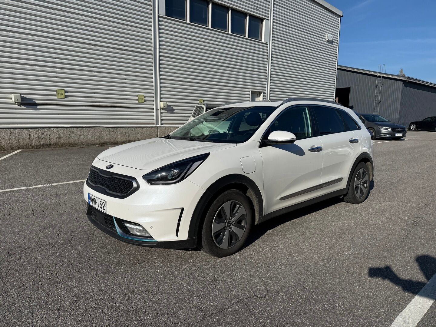Kia Niro 2018 Plug-In 1,6 GDI Hybrid Business Premium - Vetokoukku | Ilmastoidut Nahat | JBL Audio | Kattoluukku | ACC | Peruutuskamera | Muistipenkki | Juuri katsastettu & huollettu!