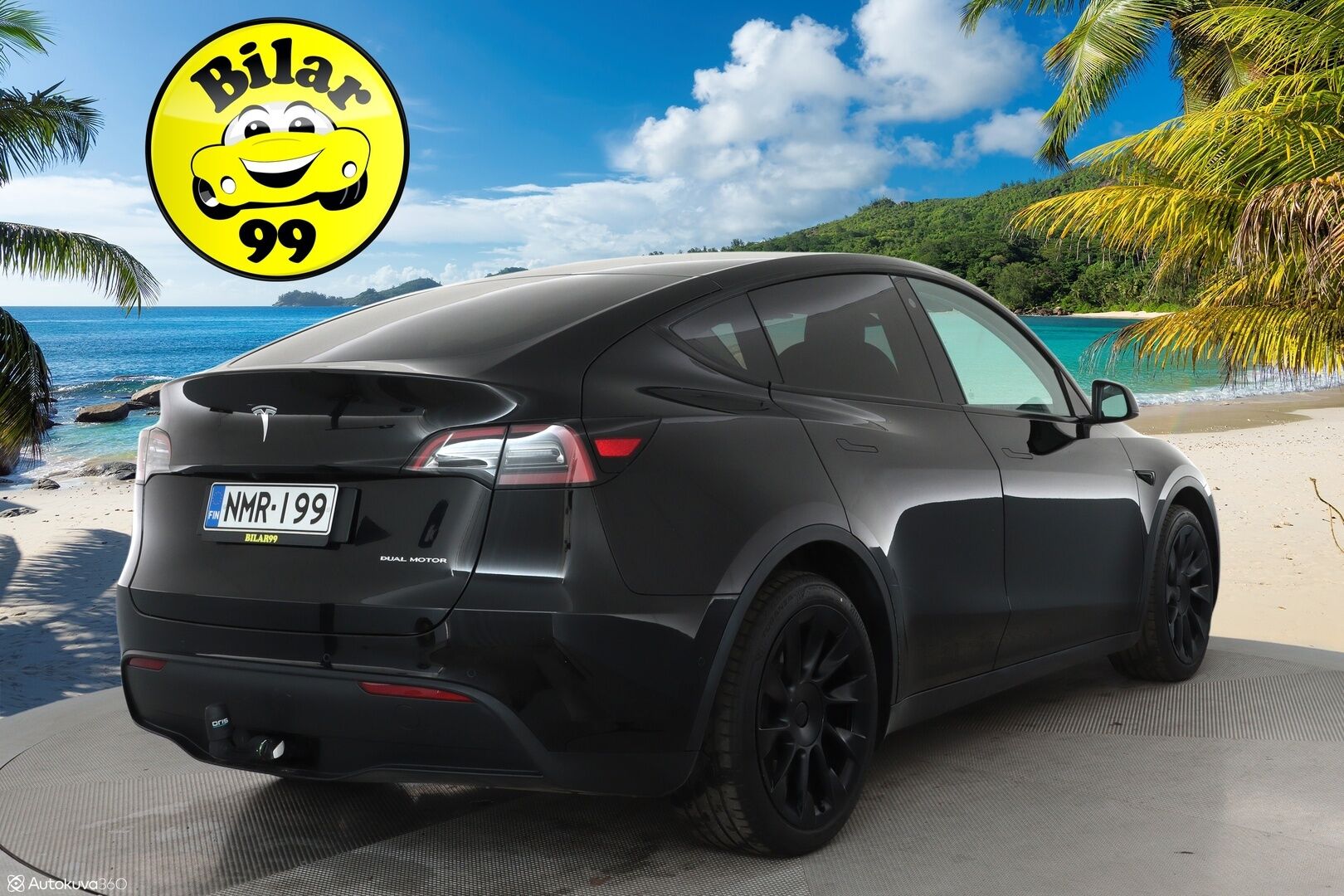 Tesla Model Y 2022 Long Range **FSD / Koukku / Lämpöpumppu / Matrix LED / Lasikatto / Premium Audio / P.kamera** - 3,99 % KORKOTARJOUS TÄHÄN AUTOON - 1-om. Suomi-auto / Kahdet renkaat vanteilla