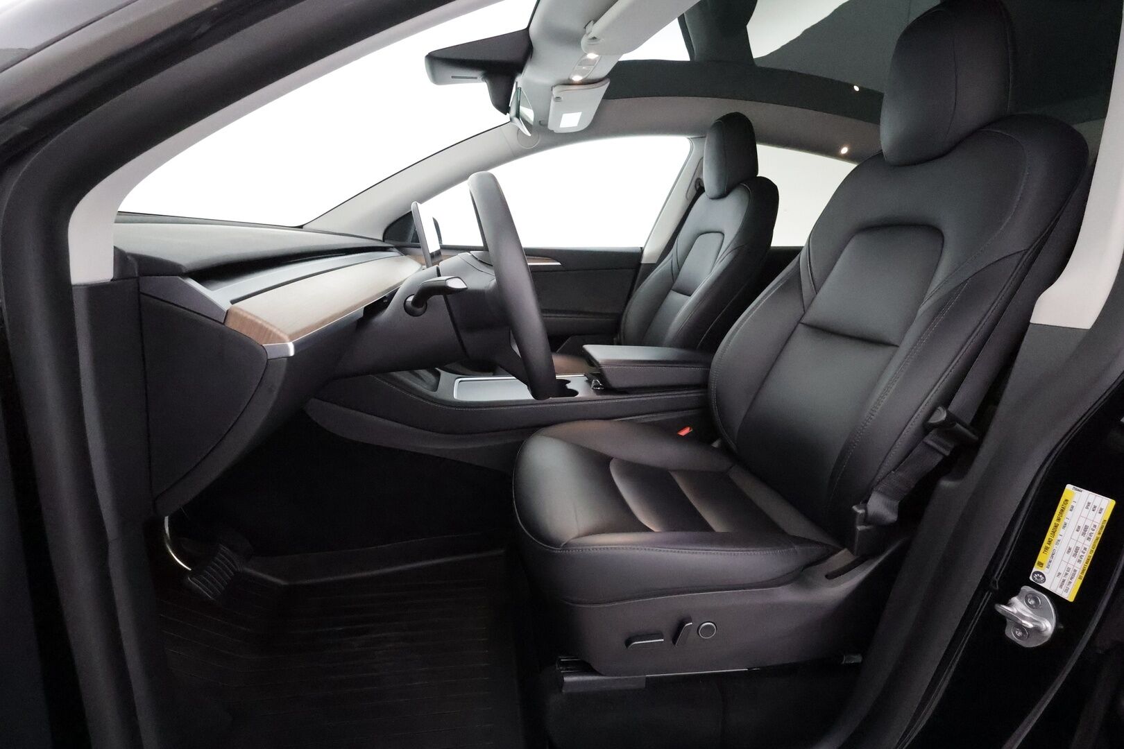 Tesla Model Y 2022 Long Range **FSD / Koukku / Lämpöpumppu / Matrix LED / Lasikatto / Premium Audio / P.kamera** - 3,99 % KORKOTARJOUS TÄHÄN AUTOON - 1-om. Suomi-auto / Kahdet renkaat vanteilla