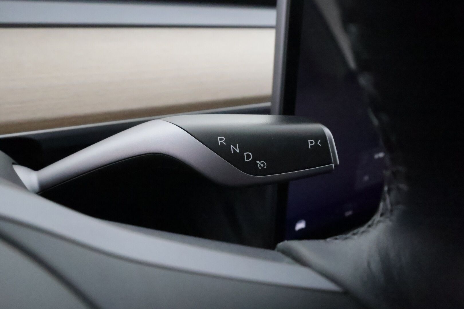 Tesla Model Y 2022 Long Range **FSD / Koukku / Lämpöpumppu / Matrix LED / Lasikatto / Premium Audio / P.kamera** - 3,99 % KORKOTARJOUS TÄHÄN AUTOON - 1-om. Suomi-auto / Kahdet renkaat vanteilla