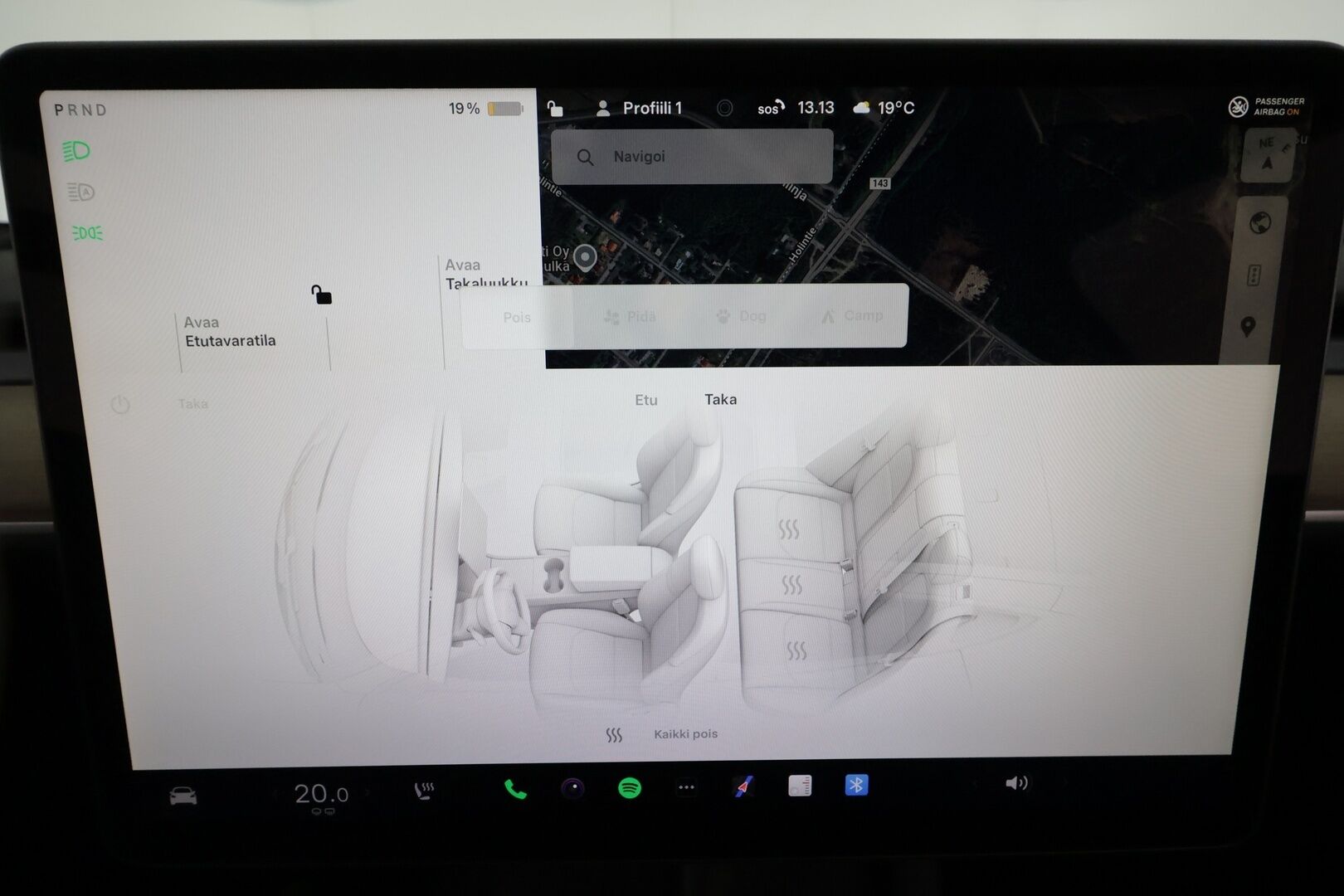 Tesla Model Y 2022 Long Range **Lämpöpumppu / Lasikatto / Matrix-LED / Adapt.Vakkari / P.Kamera / Muistipenkki / Koukku / Navi / Keyless** - 3,99 % KORKOTARJOUS TÄHÄN AUTOON - 1-om Suomi-auto / Kahdet Renkaat