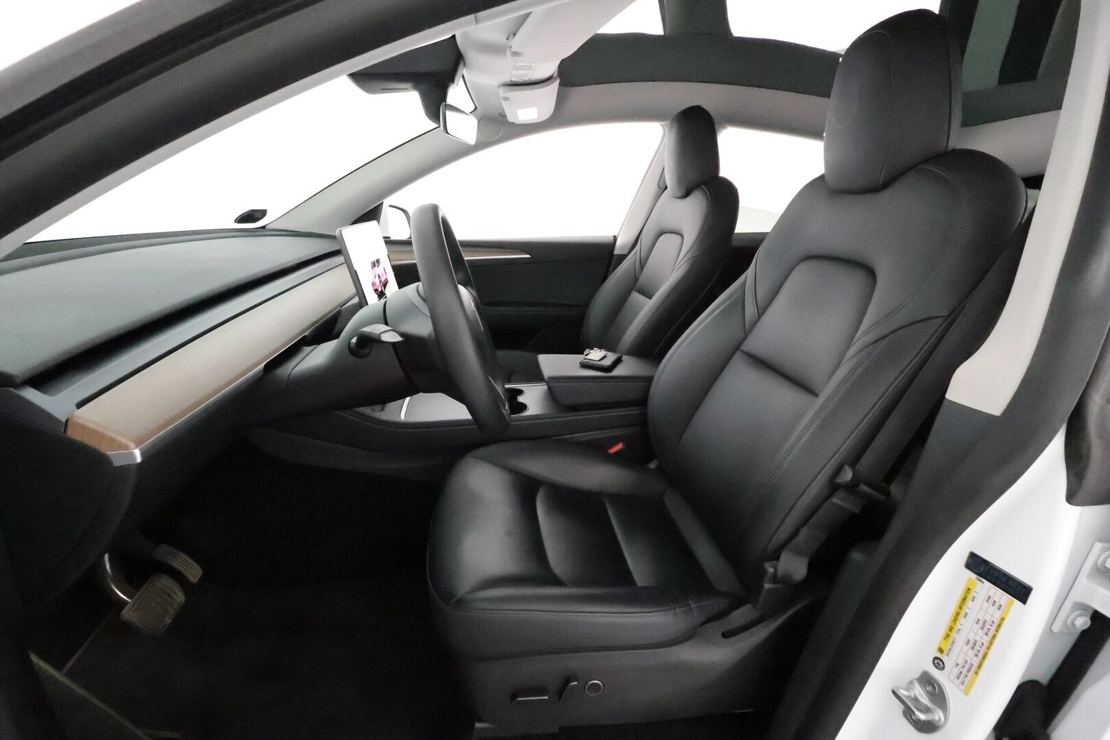 Tesla Model Y 2022 Long Range **Lämpöpumppu / Lasikatto / Matrix-LED / Adapt.Vakkari / P.Kamera / Muistipenkki / Koukku / Navi / Keyless** - 3,99 % KORKOTARJOUS TÄHÄN AUTOON - 1-om Suomi-auto / Kahdet Renkaat