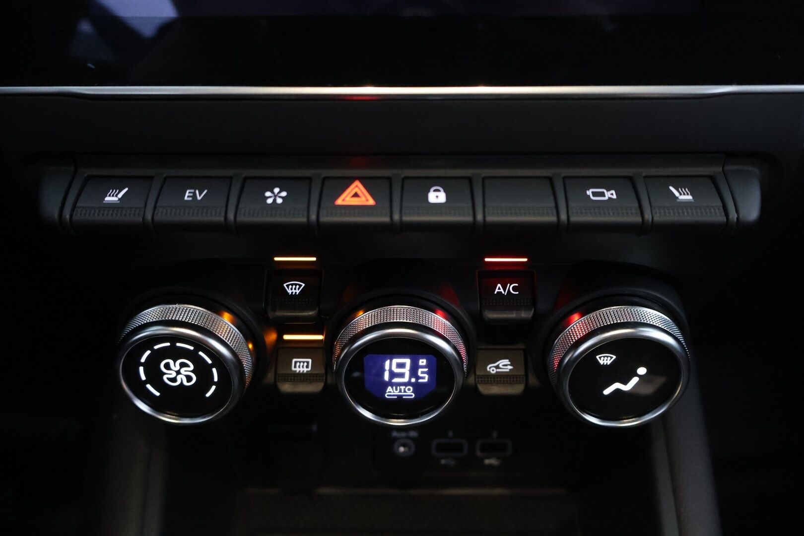 Renault Captur 2022 E-TECH Plug-in hybrid Intens - Suomiauto | Vakkari | Adapt.LED | 360-Kamera | Navi | Lohko&Sisäpistoke | Ratinlämmitys | Huippuvarusteet!