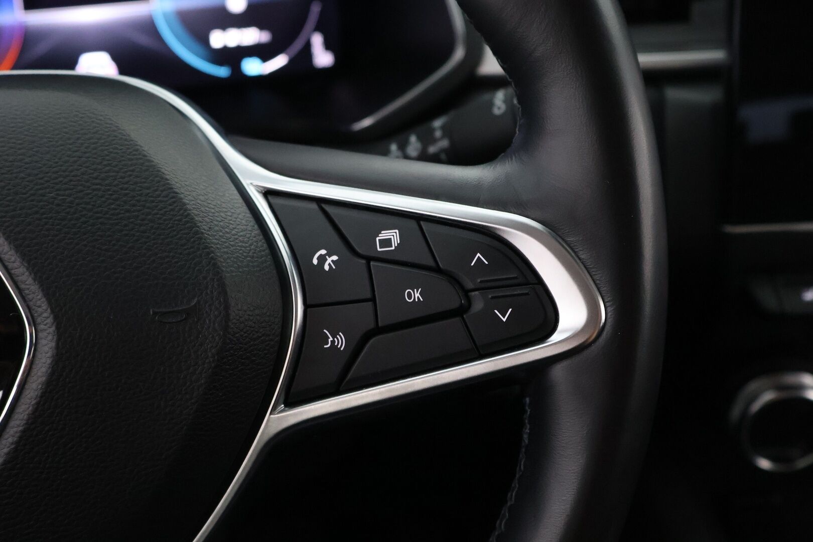 Renault Captur 2022 E-TECH Plug-in hybrid Intens - Suomiauto | Vakkari | Adapt.LED | 360-Kamera | Navi | Lohko&Sisäpistoke | Ratinlämmitys | Huippuvarusteet!