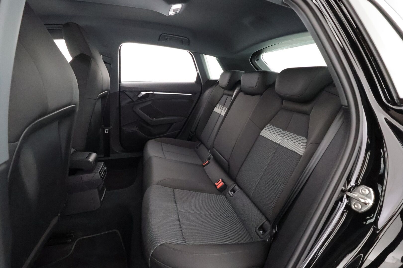 Audi A3 2022 Sportback Business Advanced 40 TFSI 140kW quattro S tronic - | Webasto | ACC | LED | P.Tutkat | Sporttipenkit | Kaistavahti | Digimittaristo | Apple&Android | Merkkihuollot | Kahdet renkaat | Suomi-auto |
