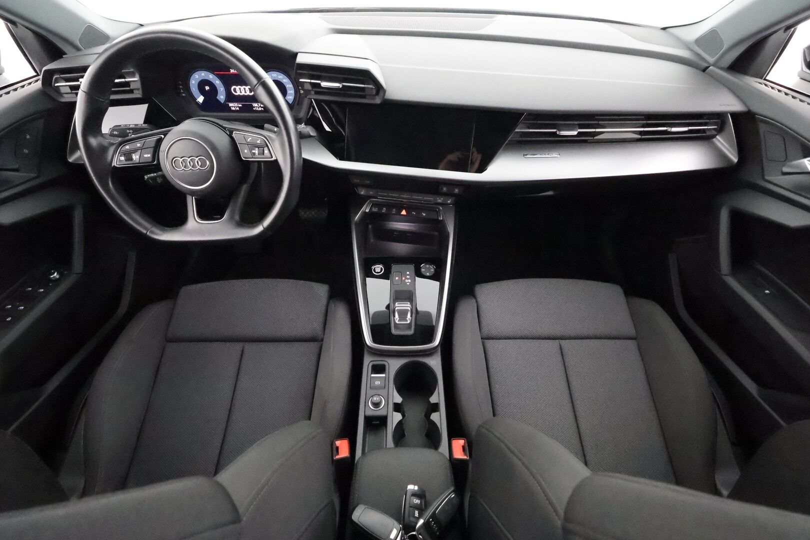Audi A3 2022 Sportback Business Advanced 40 TFSI 140kW quattro S tronic - | Webasto | ACC | LED | P.Tutkat | Sporttipenkit | Kaistavahti | Digimittaristo | Apple&Android | Merkkihuollot | Kahdet renkaat | Suomi-auto |
