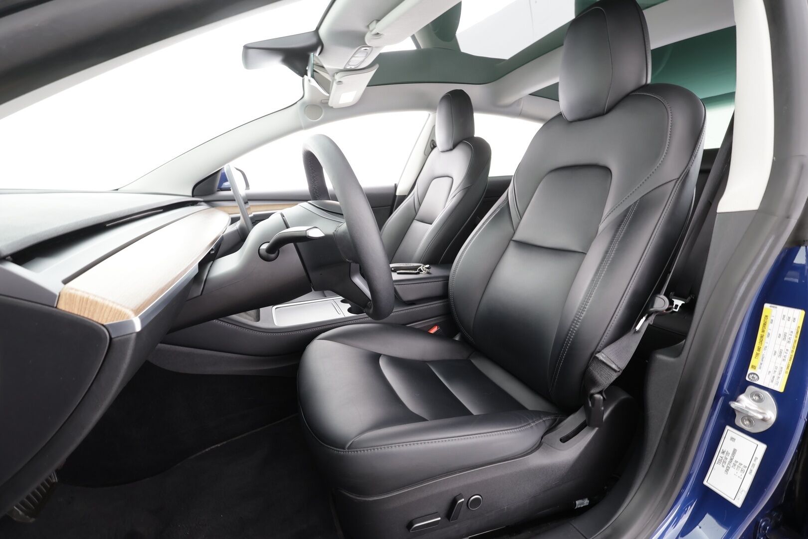 Tesla Model 3 2022 RWD * ILP / ACC / Lasikatto / Matrix-LED / P.Kamera / Muistipenkki / Premium Speakers / Navi / Kaistavahti / Keyless * - 1-om Suomi-auto - Osta nyt, maksa vasta ensi vuonna