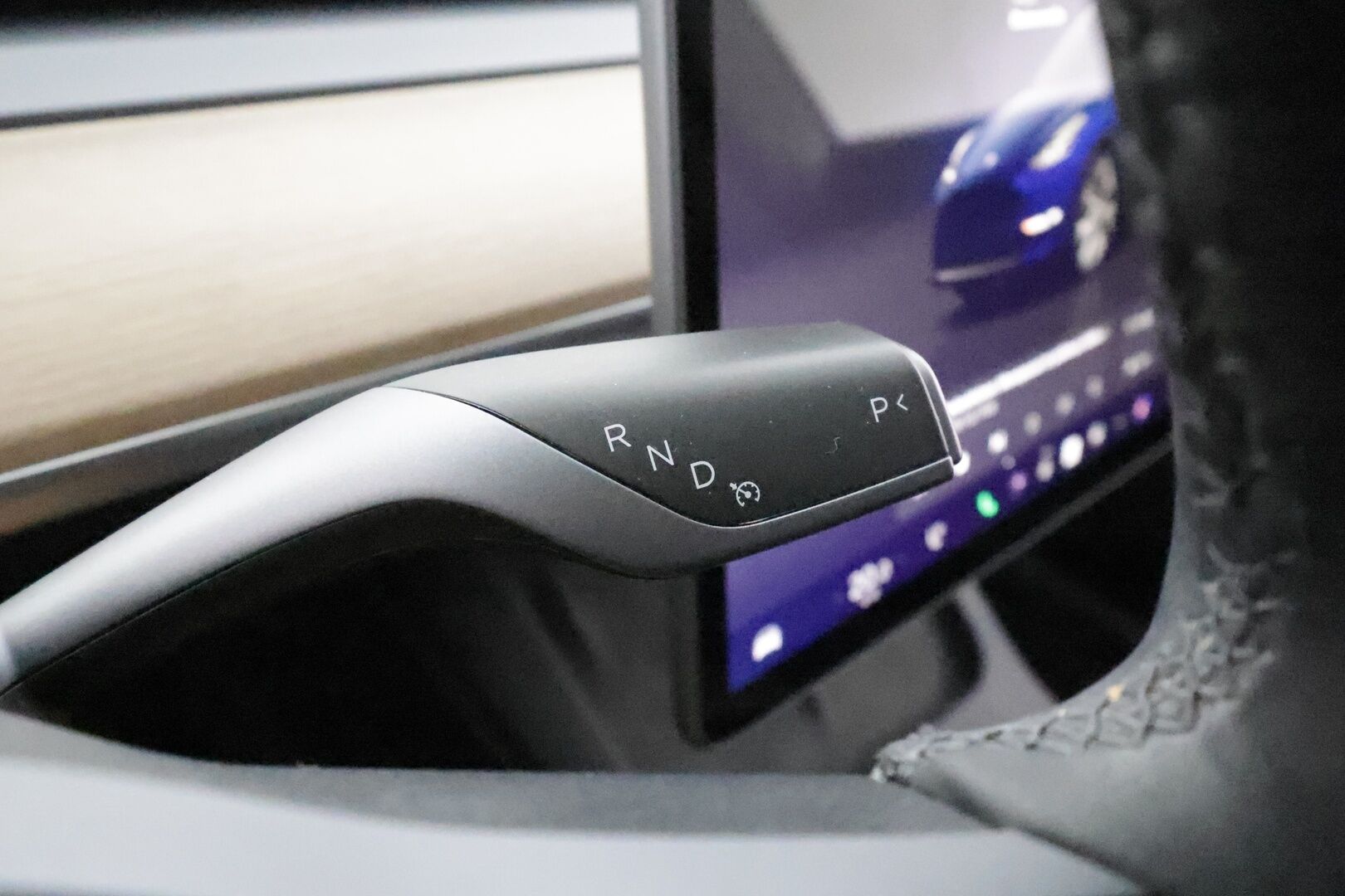 Tesla Model Y 2022 Long Range **Lämpöpumppu / Lasikatto / Matrix-LED / Adapt.Vakkari / P.Kamera / Muistipenkki / Navi / Keyless** - 3,99 % KORKOTARJOUS TÄHÄN AUTOON - 1-om Suomi-auto / 2x Latauskaapelit / Kahdet Renkaat