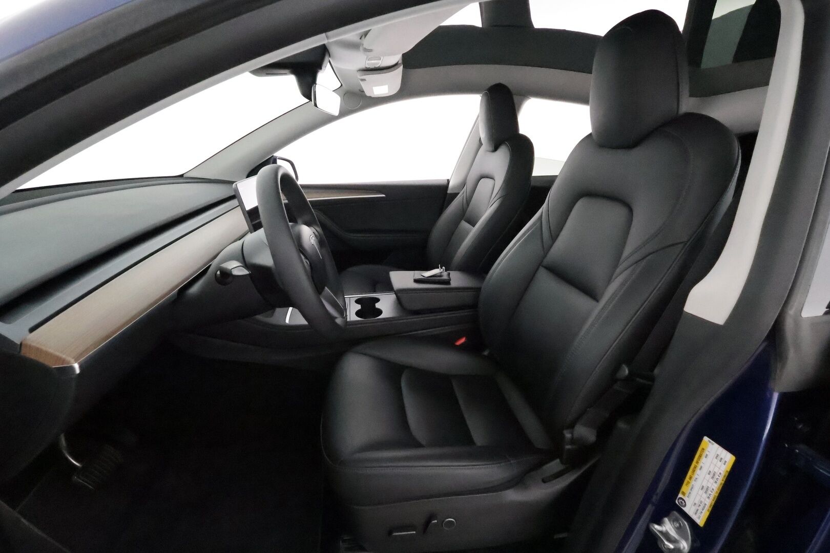 Tesla Model Y 2022 Long Range **Lämpöpumppu / Lasikatto / Matrix-LED / Adapt.Vakkari / P.Kamera / Muistipenkki / Navi / Keyless** - 3,99 % KORKOTARJOUS TÄHÄN AUTOON - 1-om Suomi-auto / 2x Latauskaapelit / Kahdet Renkaat