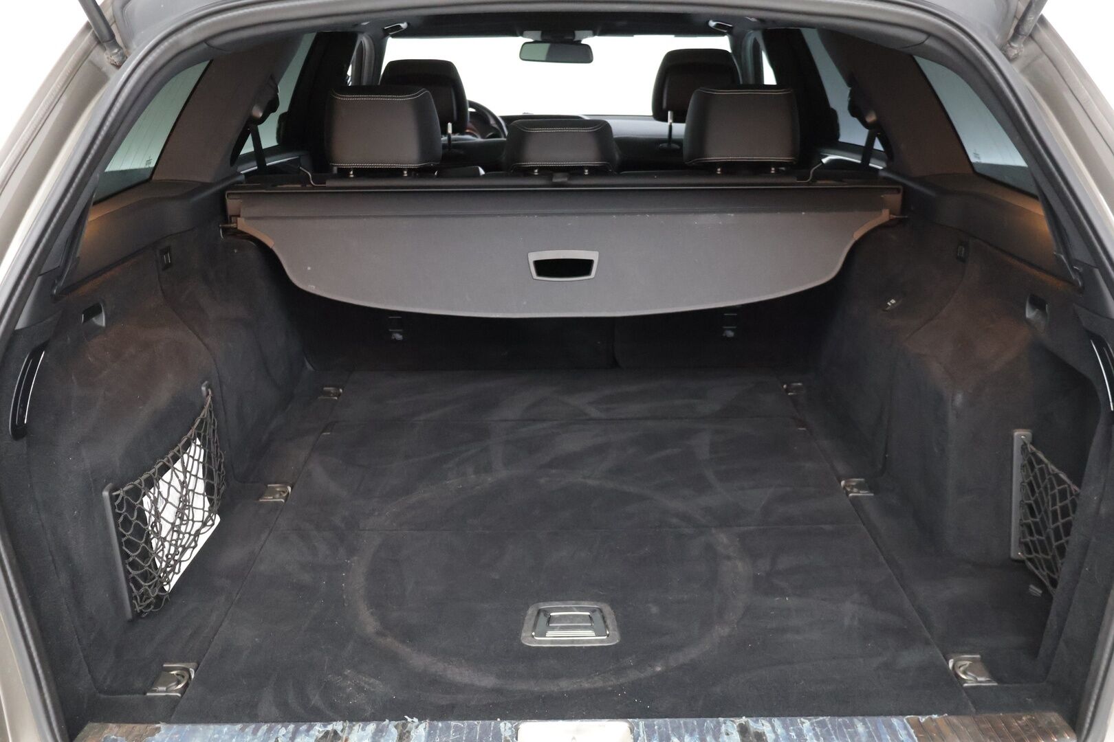 Mercedes-Benz E 2010 200 CGI BE T A Avantgarde * YritysOutlet - Myydään vain yrityksille / Kattoikkuna / Sähkökontti / Nahka-alcantarat / Vakkari * - Tämä auto myydään YritysOutlet -valikoimasta vain yritykselle / Kahdet renkaat alumiinivanteilla! 