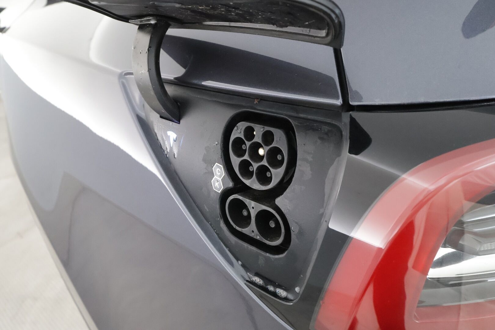 Tesla Model Y 2022 Long Range * ILP / ACC / Lasikatto / Matrix-LED / P.Kamera / Muistipenkki / Premium Audio / Navi / Keyless * - Suomi-auto 