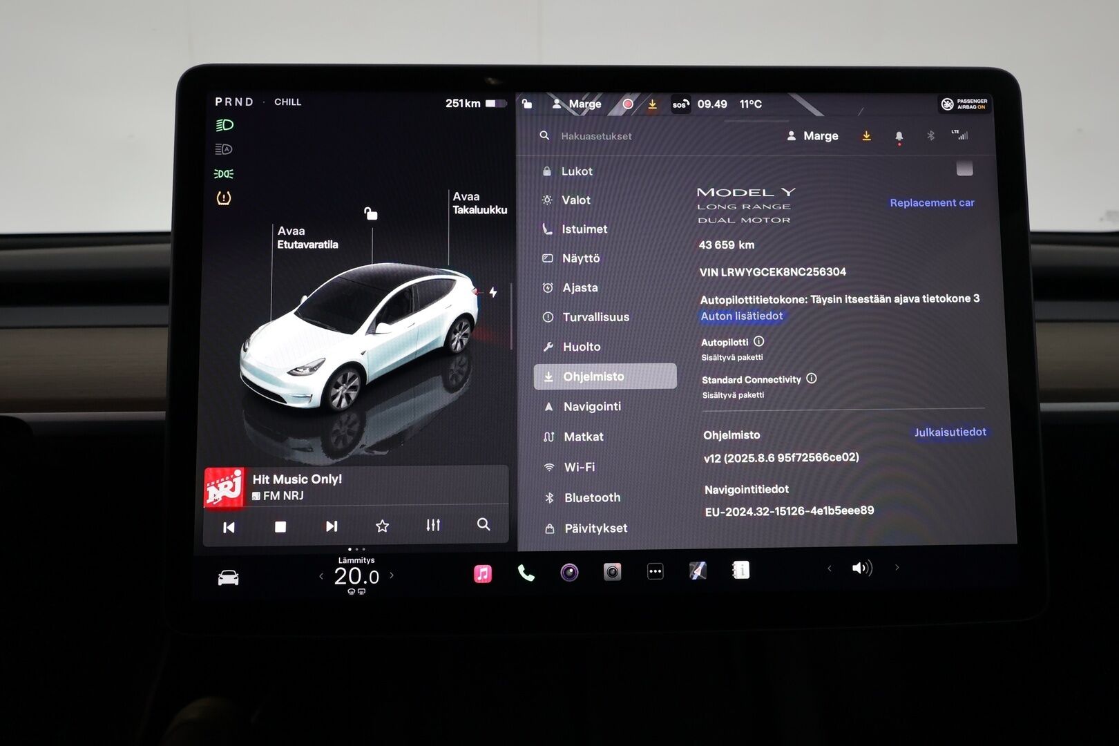 Tesla Model Y 2022 Long Range ** 1-Om Suomi auto / Adapt.vakkari / Lasikatto / Premium audio / Matrix LED / Sähköpenkit / P.kamera - 3,99 % KORKOTARJOUS TÄHÄN AUTOON - Nahkaverhoilu / Kahdet renkaat