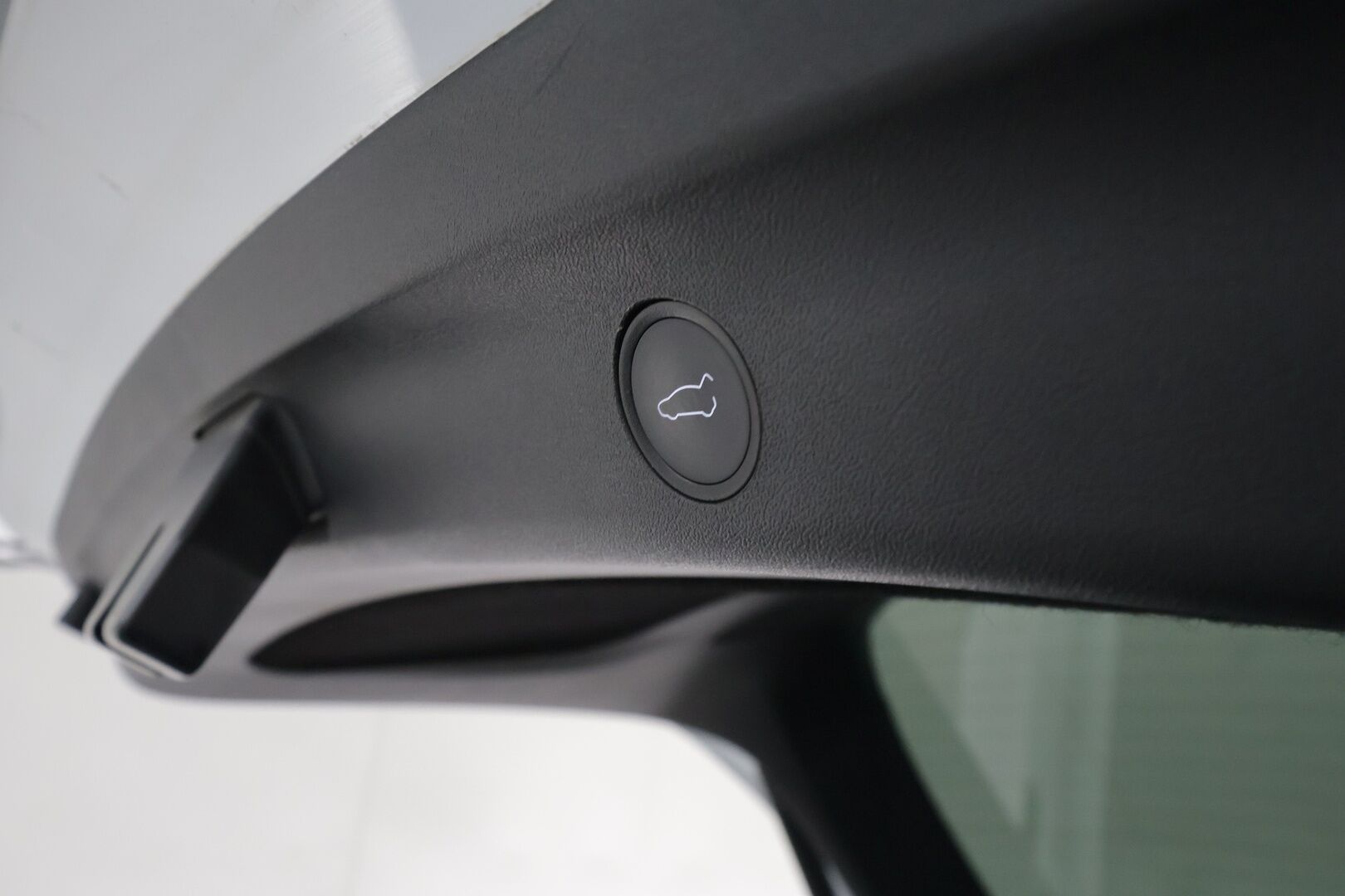 Tesla Model Y 2022 Long Range ** 1-Om Suomi auto / Adapt.vakkari / Lasikatto / Premium audio / Matrix LED / Sähköpenkit / P.kamera - 3,99 % KORKOTARJOUS TÄHÄN AUTOON - Nahkaverhoilu / Kahdet renkaat