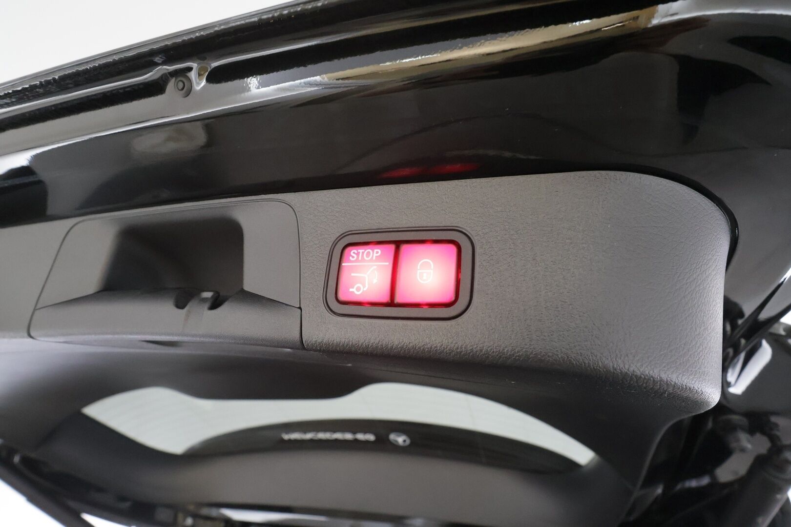 Mercedes-Benz EQB 2022 300 4MATIC Business 7-Paik. - | Distronic+ | DTR+Q | 360° | LED | Navi | Widescreen | Keyless | Ratinlämmitin | Ambient | Apple&Android | 1.Om Suomi-auto | Kahdet renkaat aluvanteilla | Merkkihuollettu | 