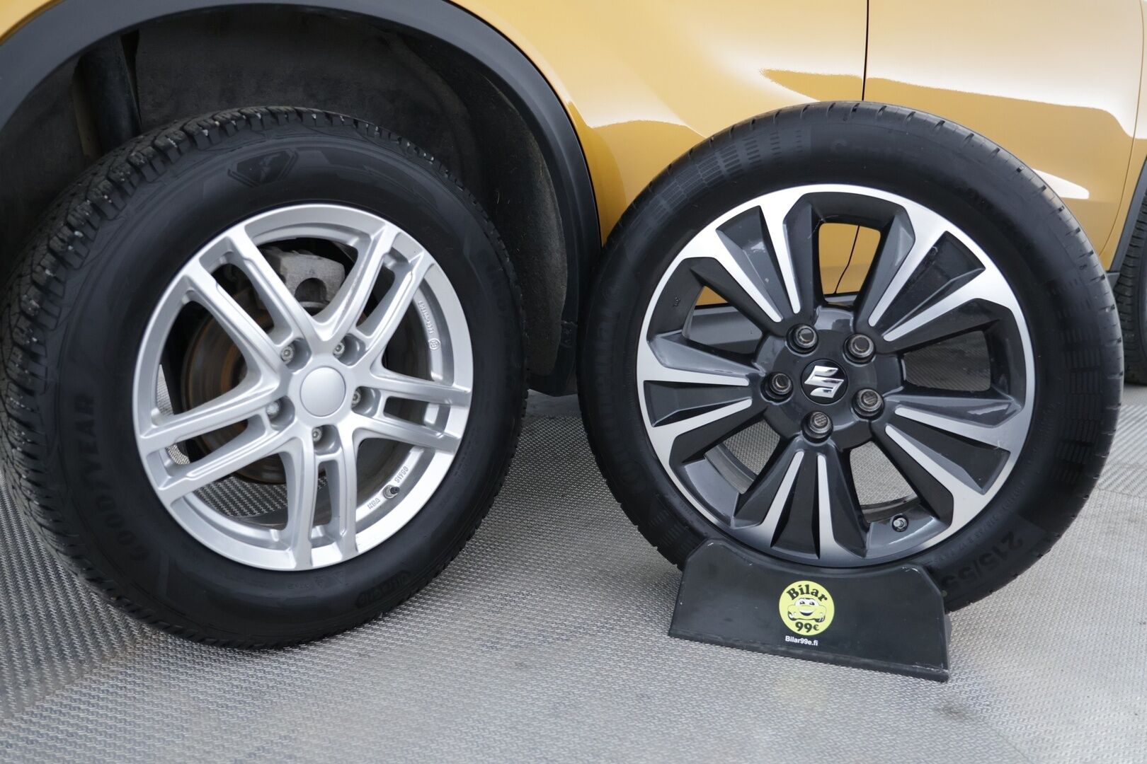 Suzuki Vitara 2023 1,5 HYBRID 4WD GLX+SR 6AGS-aut * ACC / Navi / Panorama / Bluetooth / P. kamera * - 1-om. Suomi-auto / 2 x aluvanteet / Huippu varusteet - HULLUT AVAJAISHULINAT KORKOTARJOUS 3,29 %