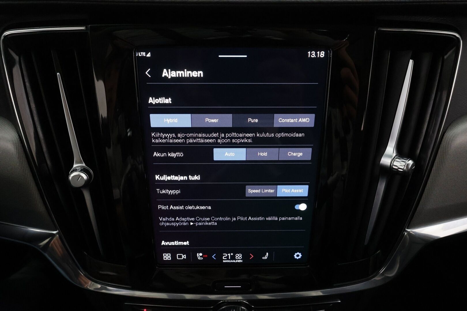 Volvo S90 2023 T8 AWD Long Range High Performance Ultimate Bright aut * ACC / HUD / 360° / Muistipenkit / H&K / Lasikattoluukku * - 1.Om Suomi-auto / Akku kuntotarkastettu / Kahdet renkaat aluvanteilla / Merkkihuollettu / Huippuvarusteet - HULLUT AVAJAISHULINAT KORKOTARJOUS 3,29 %