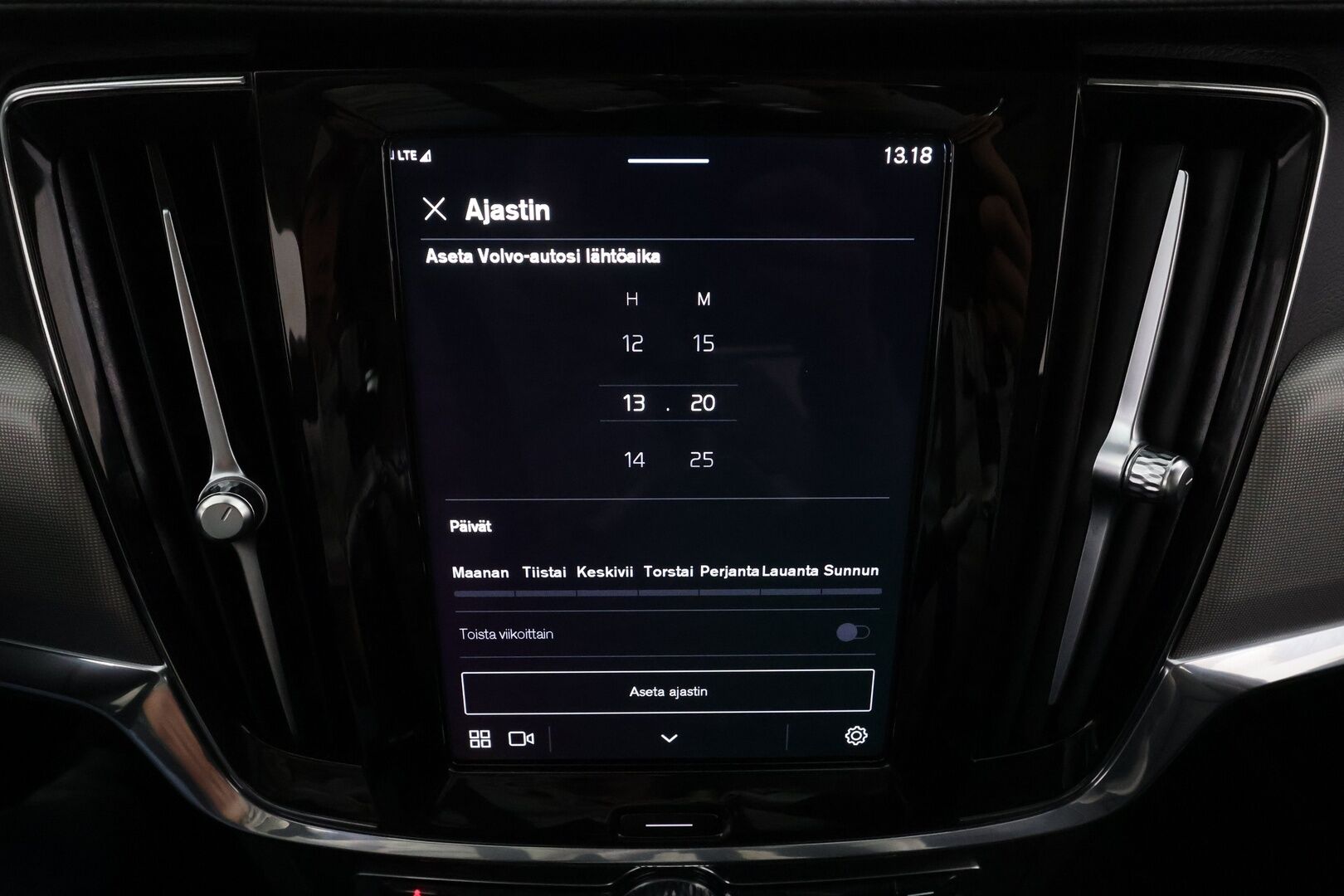 Volvo S90 2023 T8 AWD Long Range High Performance Ultimate Bright aut * ACC / HUD / 360° / Muistipenkit / H&K / Lasikattoluukku * - 1.Om Suomi-auto / Akku kuntotarkastettu / Kahdet renkaat aluvanteilla / Merkkihuollettu / Huippuvarusteet