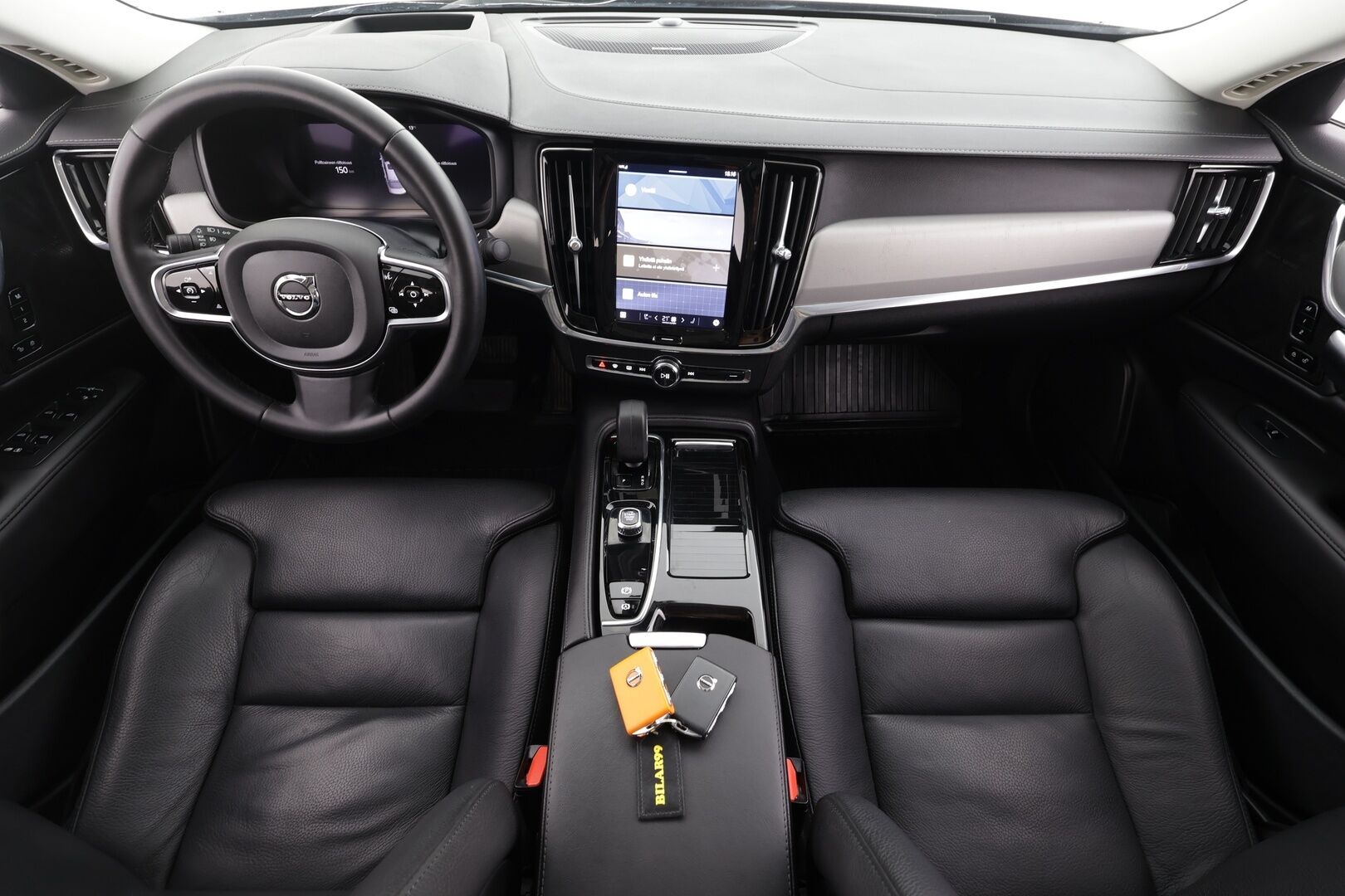 Volvo S90 2023 T8 AWD Long Range High Performance Ultimate Bright aut * ACC / HUD / 360° / Muistipenkit / H&K / Lasikattoluukku * - 1.Om Suomi-auto / Akku kuntotarkastettu / Kahdet renkaat aluvanteilla / Merkkihuollettu / Huippuvarusteet