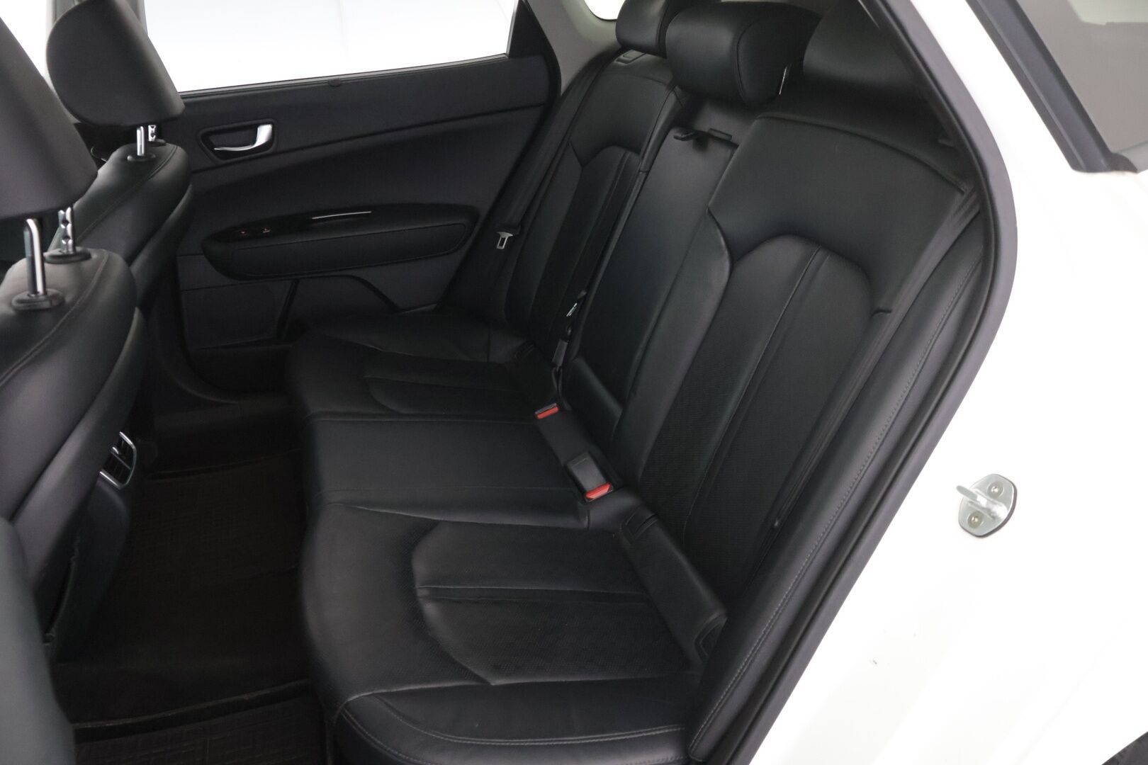 Kia Optima 2019 2,0 GDI PHEV Business Luxury A/T *Myydään vain yrityksille!*