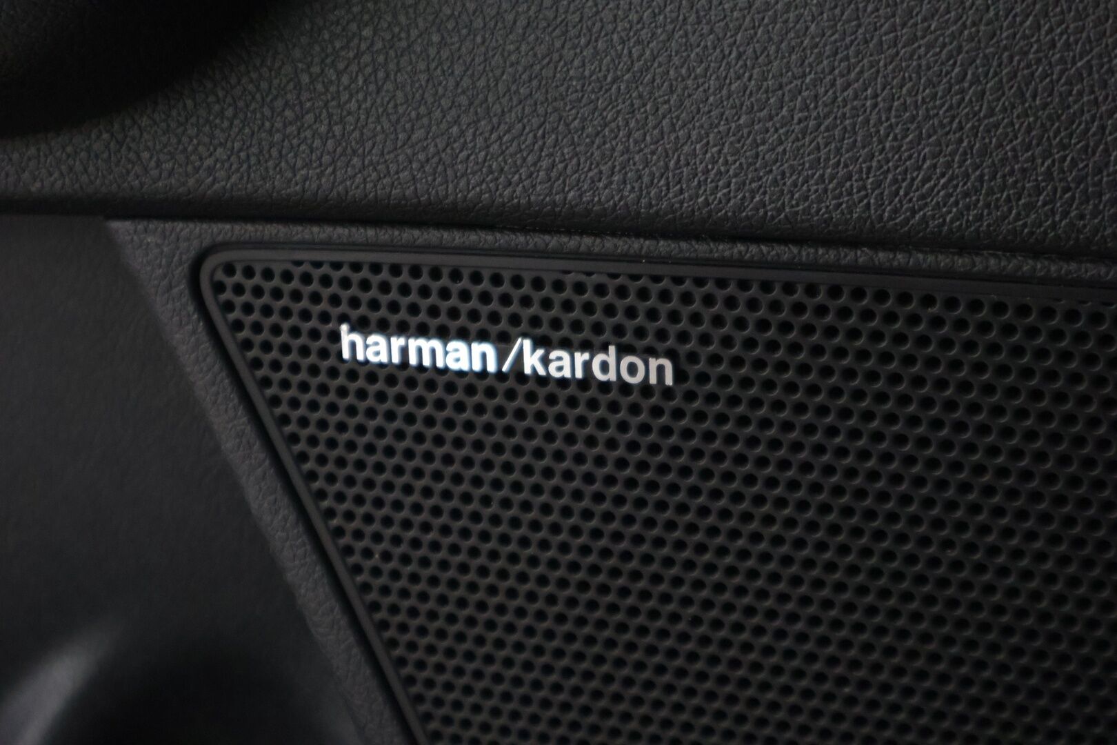 Kia Optima 2019 2,0 GDI PHEV Business Luxury A/T *Myydään vain yrityksille!*