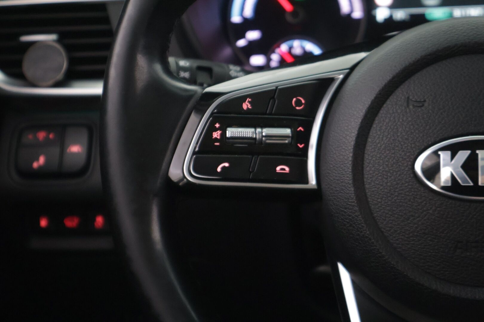 Kia Optima 2019 2,0 GDI PHEV Business Luxury A/T *Myydään vain yrityksille!*