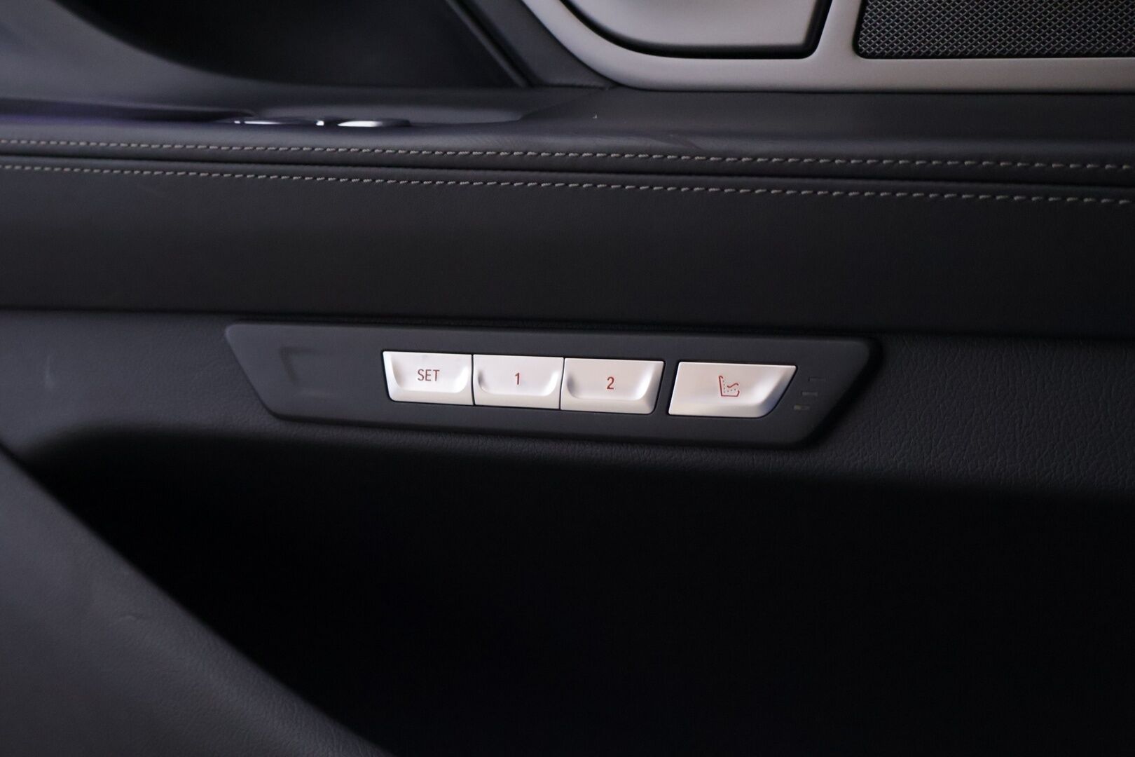 BMW 740 2017 G12 Sedan Le iPerformance A xDrive - YritysOutlet - Myydään vain yrityksille - – Tämä auto myydään YritysOutlet -valikoimasta vain yritykselle / SOH 81,5% - Osta nyt, maksa vasta ensi vuonna